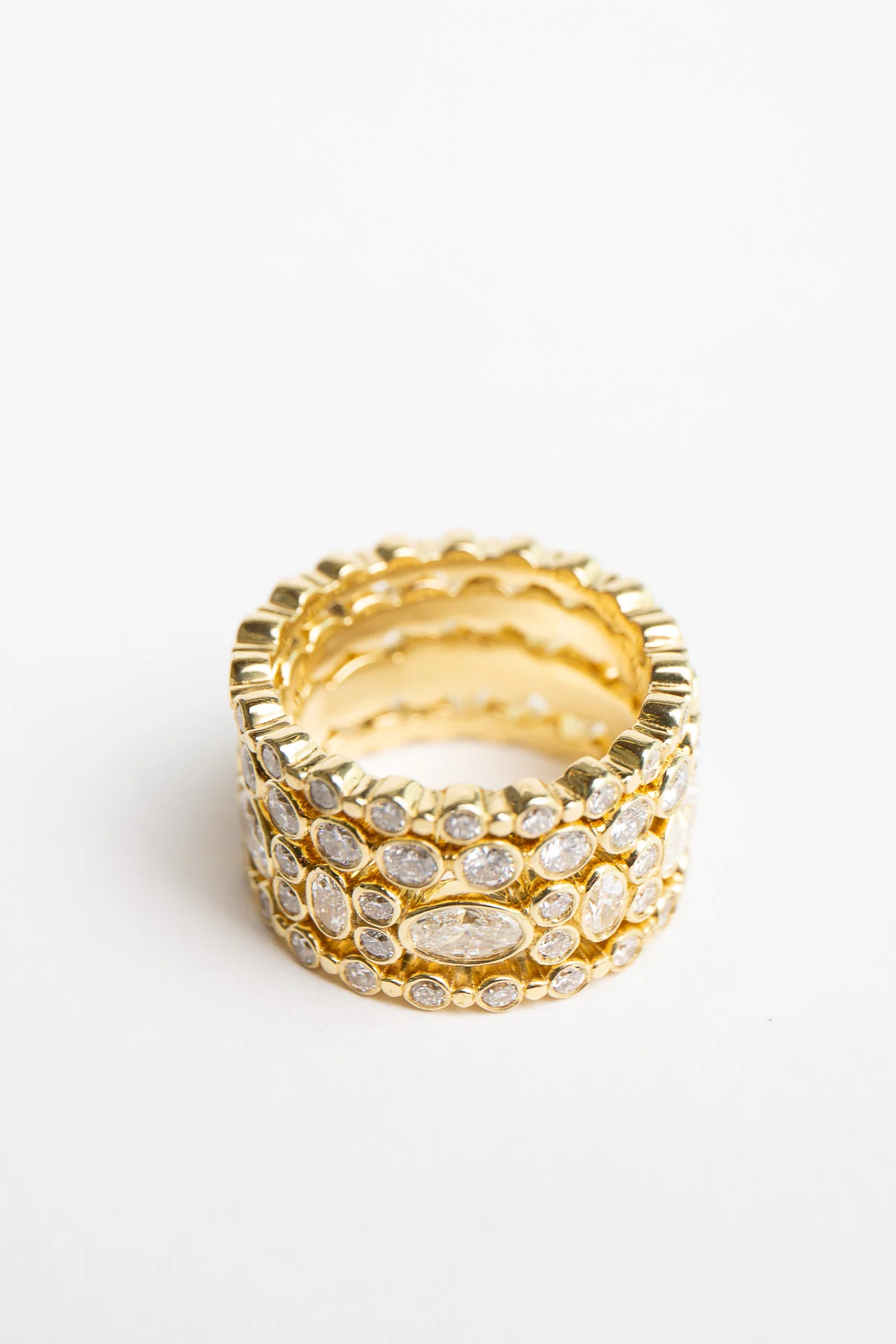 MAUD JEWELRY | 18K GOLD 30 DIAMOND STACK RING - Image 8