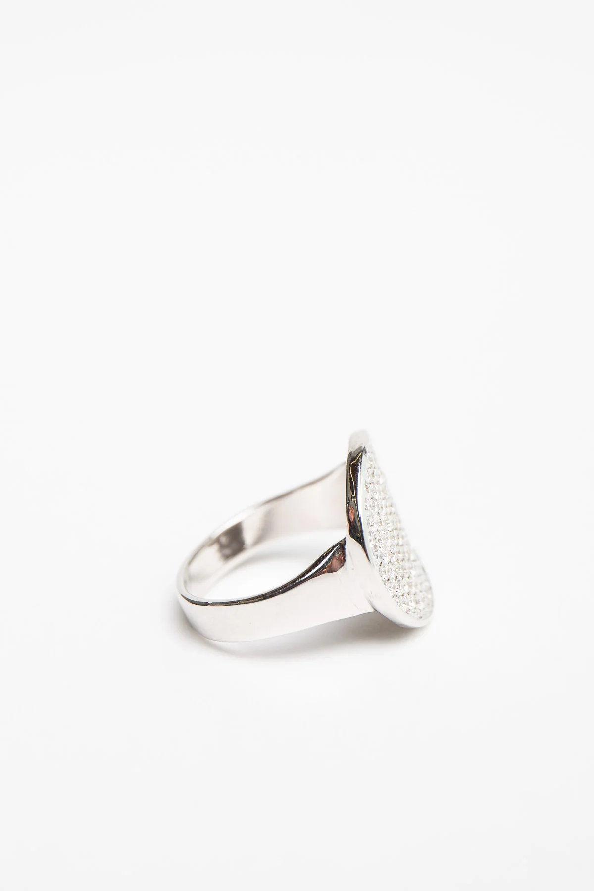 MAUD JEWELRY | 18K WHITE GOLD DIAMOND COIN RING - Image 3
