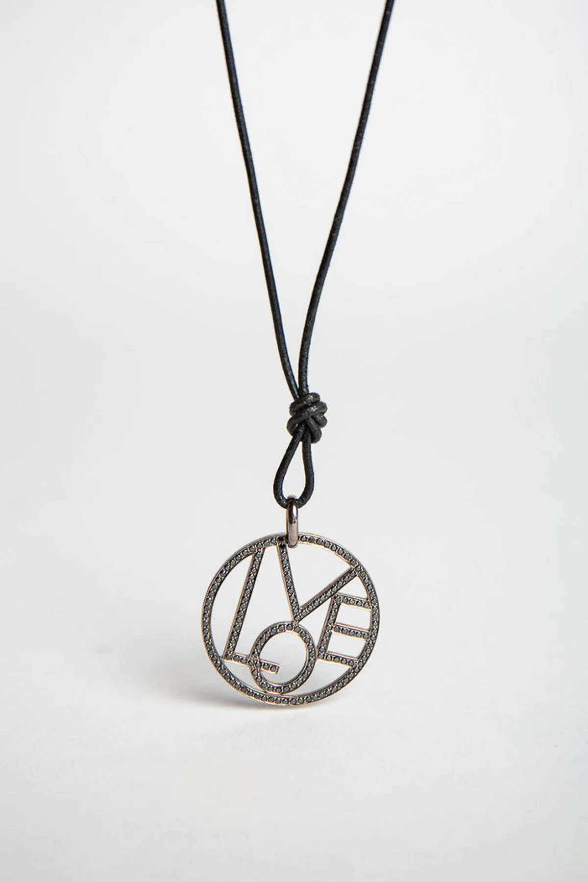 MAXFIELD PRIVATE COLLECTION | BLACK DIAMOND XL LOVE NECKLACE