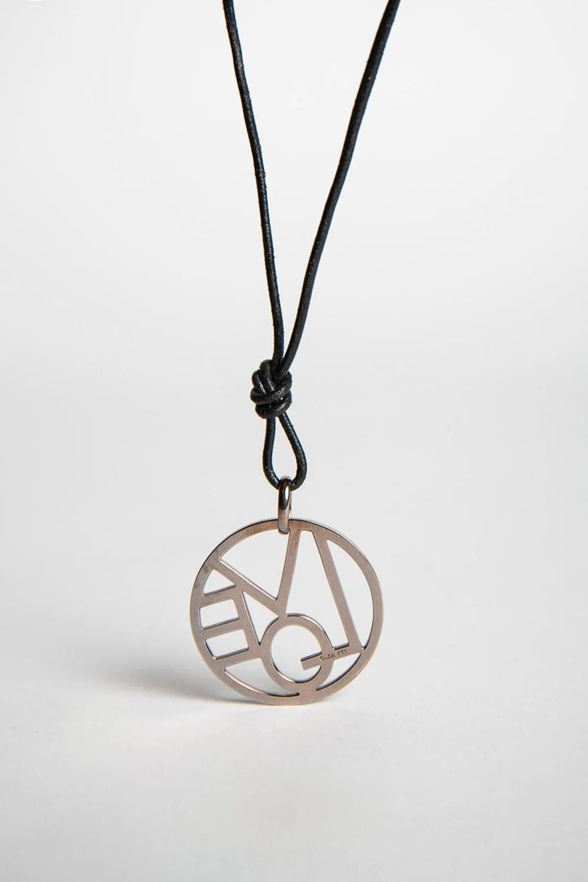 MAXFIELD PRIVATE COLLECTION | BLACK DIAMOND XL LOVE NECKLACE - Image 2