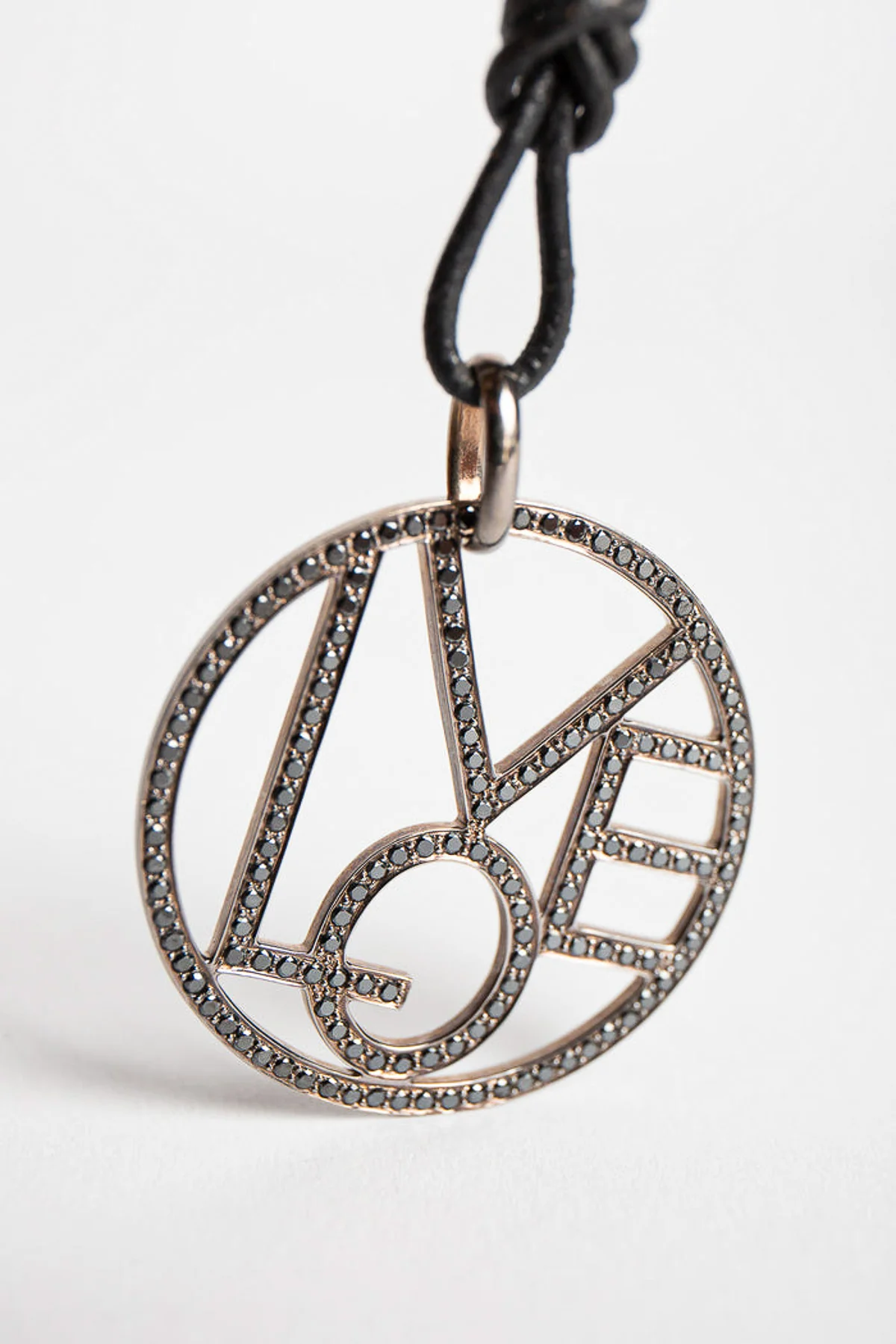MAXFIELD PRIVATE COLLECTION | BLACK DIAMOND XL LOVE NECKLACE - Image 3