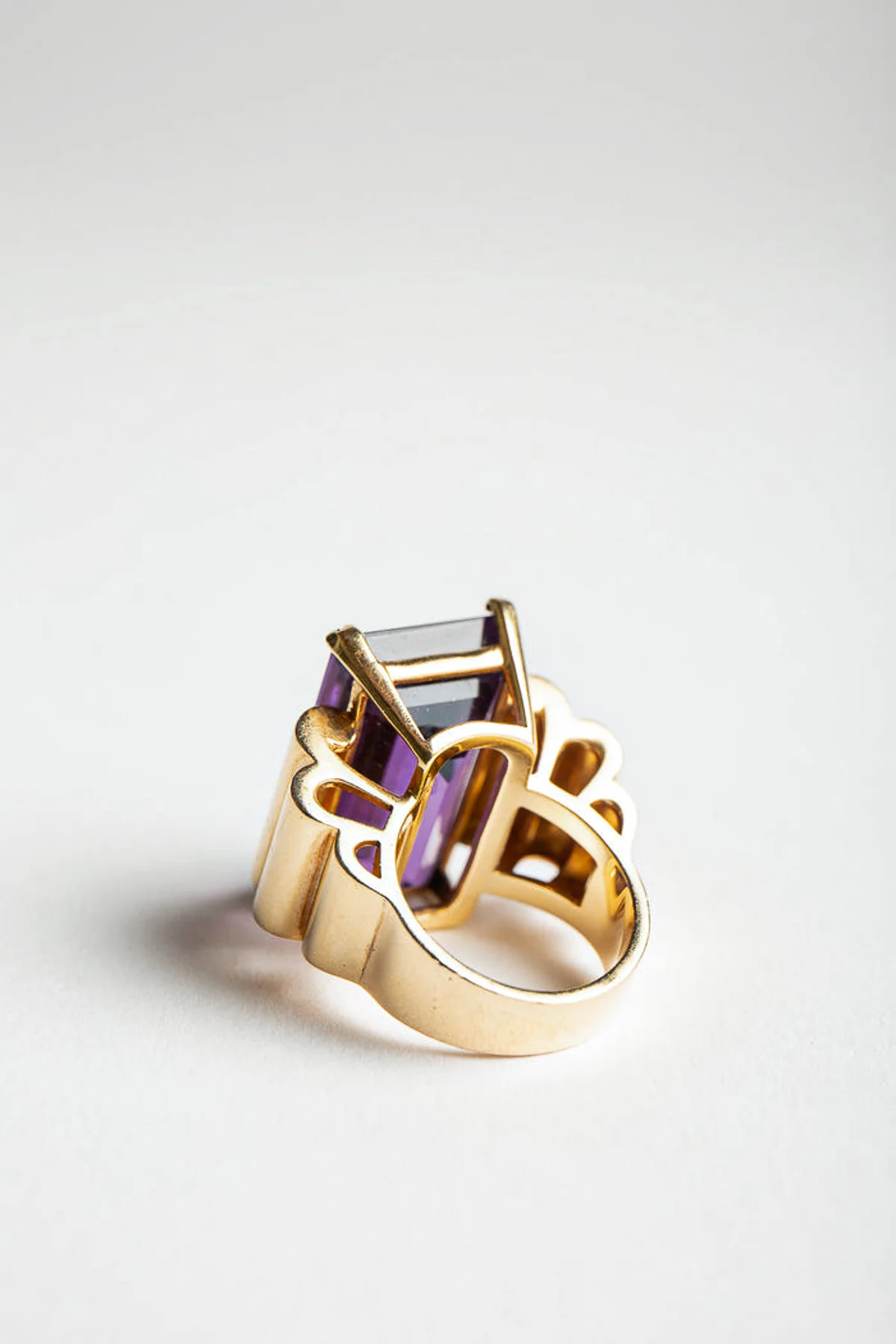 MAXFIELD PRIVATE COLLECTION | 1940'S AMETHYST RING - Image 4