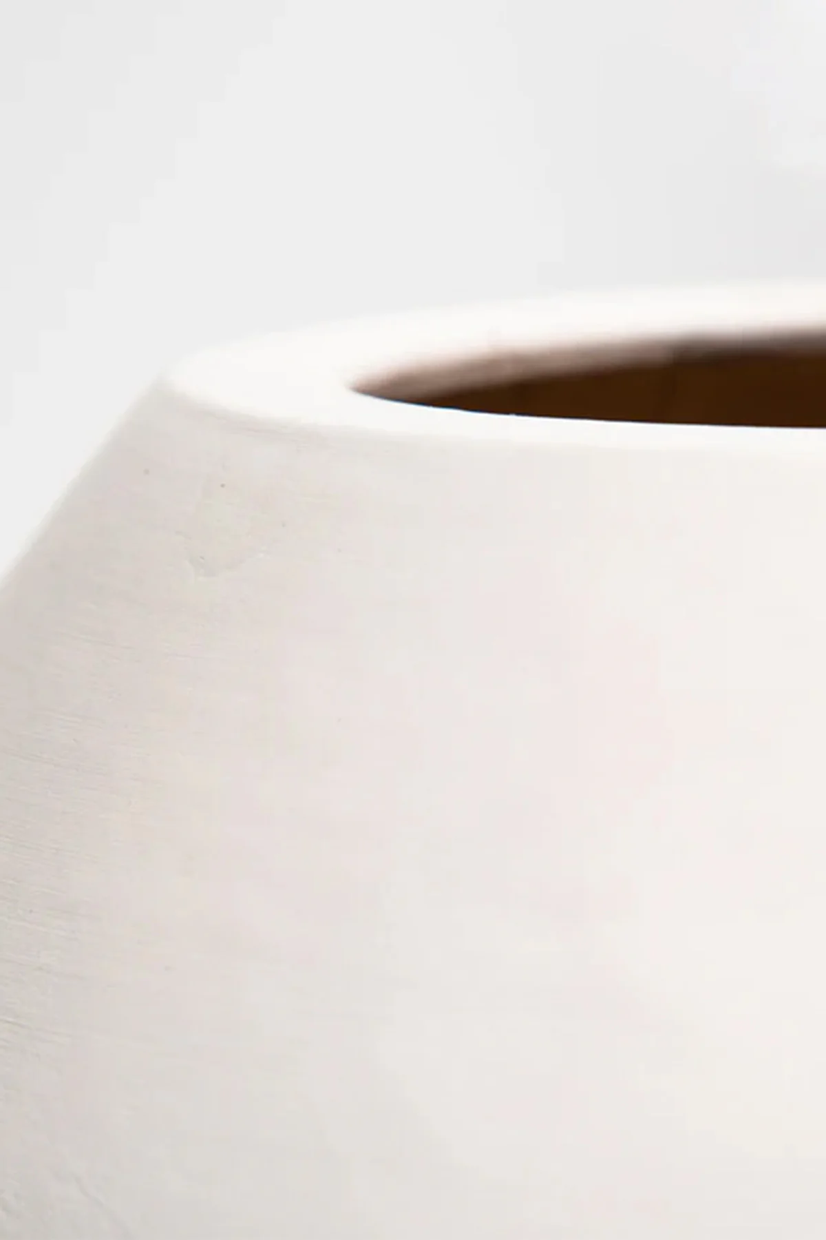 MAXFIELD PRIVATE COLLECTION | 1960'S DIAMOND CERAMIC PLANTER - Image 4