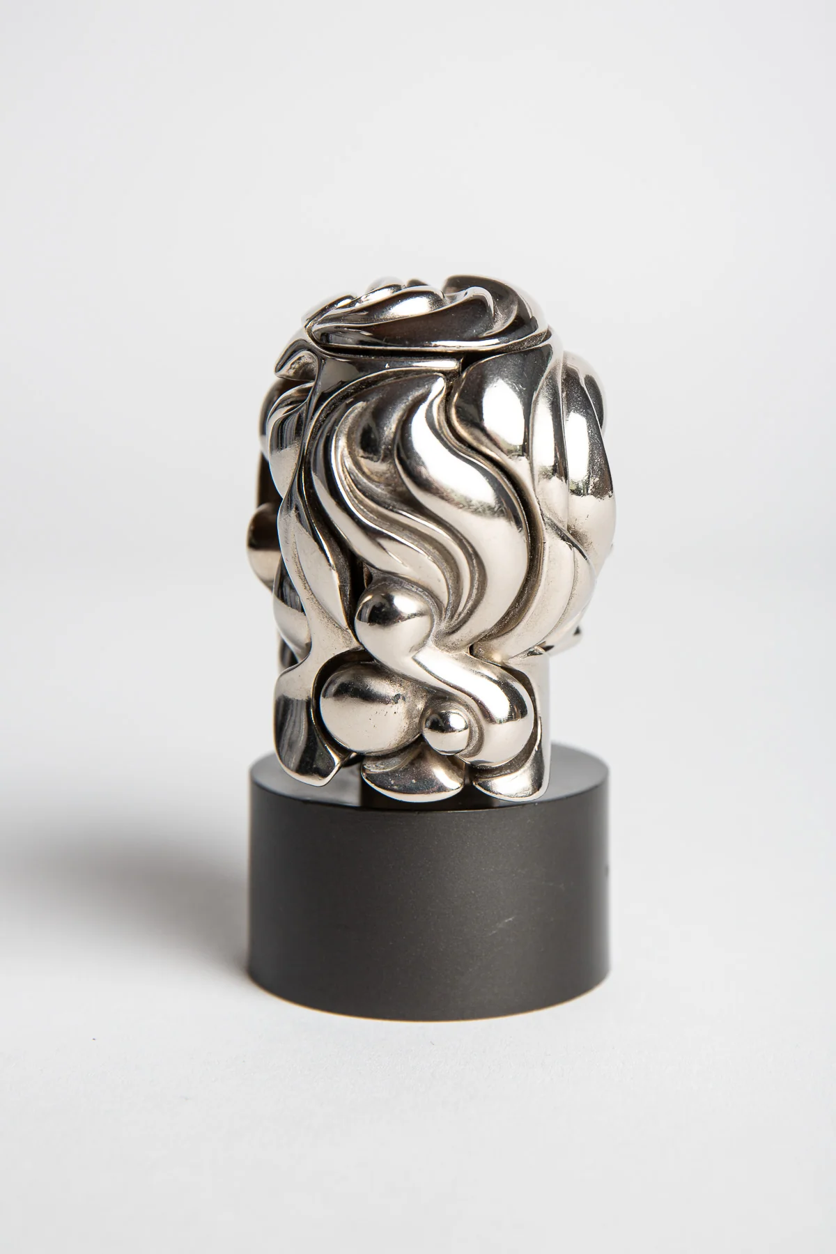 MAXFIELD PRIVATE COLLECTION | 1968 PORTRAIT DE MICHELE STATUE - Image 2