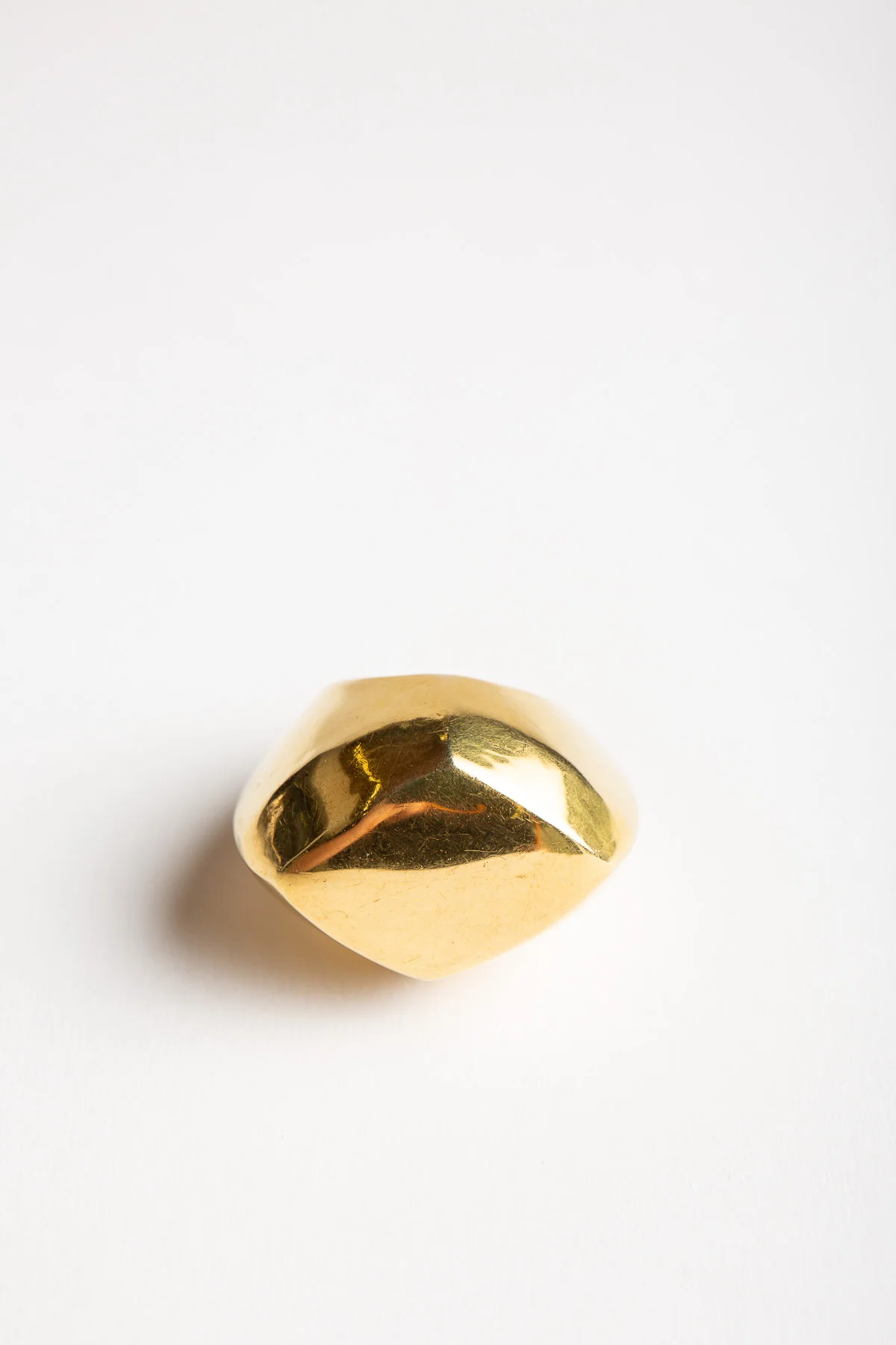 MAXFIELD PRIVATE COLLECTION | 1970'S MODERNIST 18K RING - Image 2