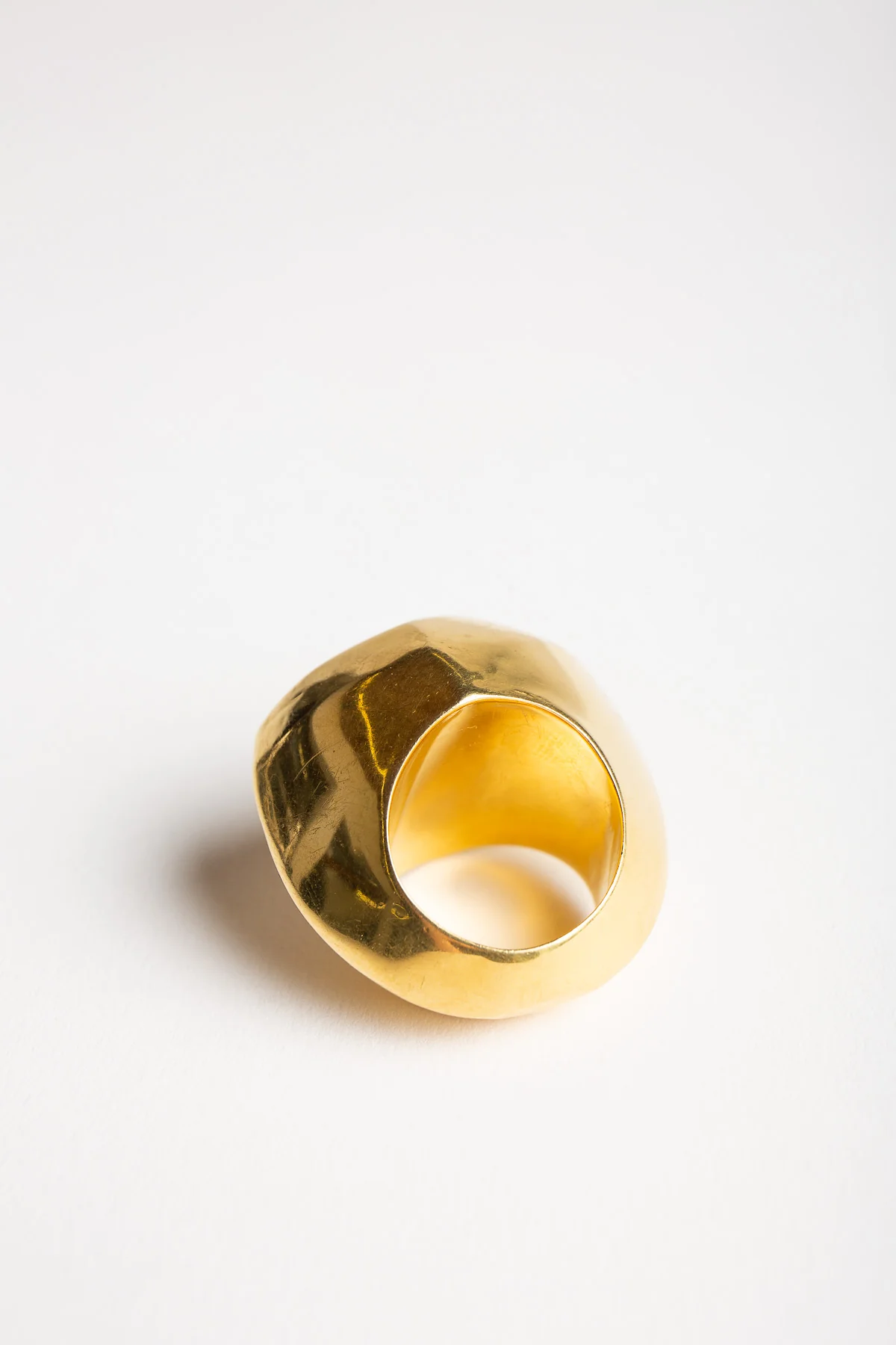 MAXFIELD PRIVATE COLLECTION | 1970'S MODERNIST 18K RING - Image 4