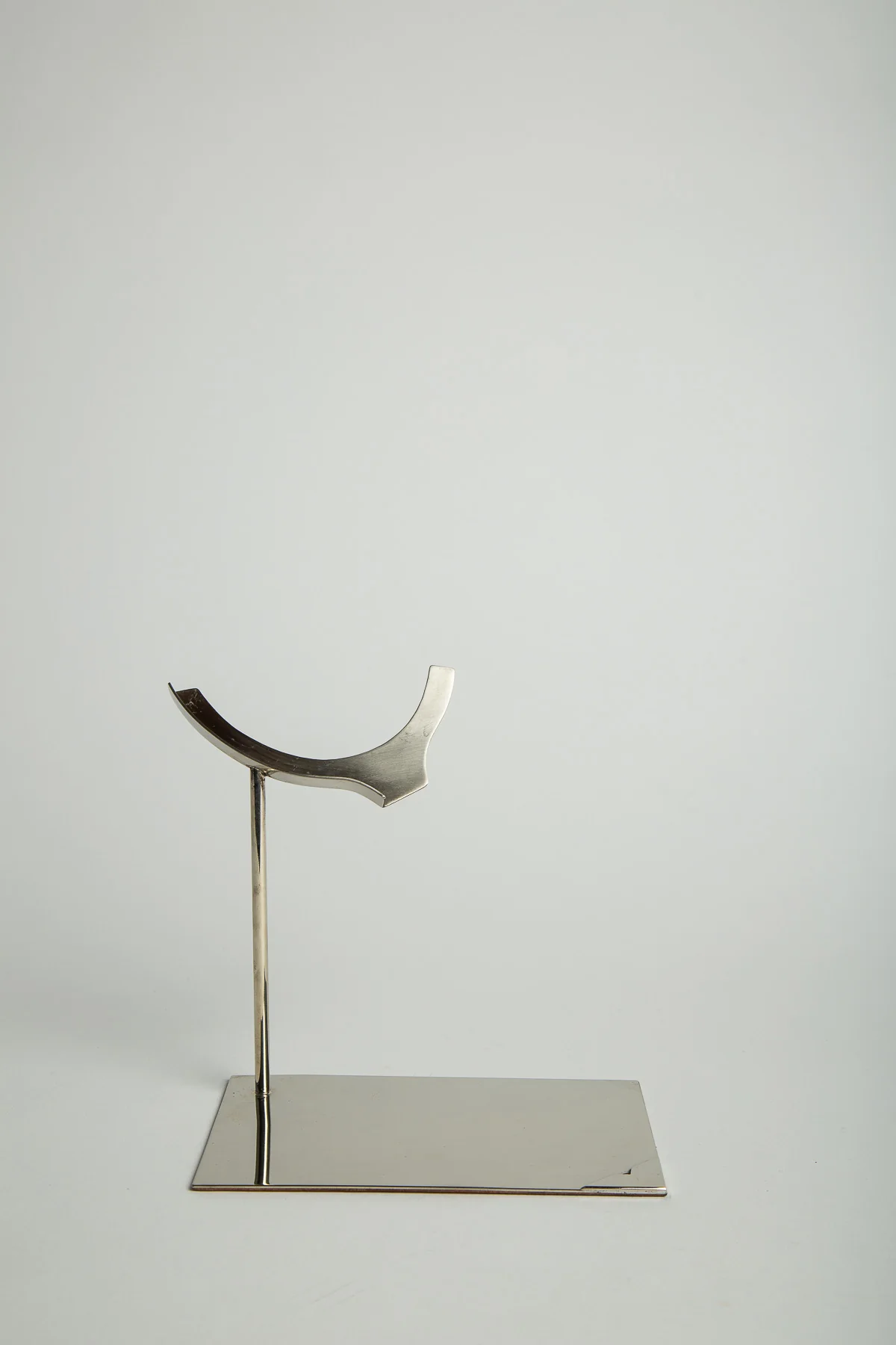 MAXFIELD PRIVATE COLLECTION | 1970'S STERLING SILVER TENNIS RACKET - Image 5