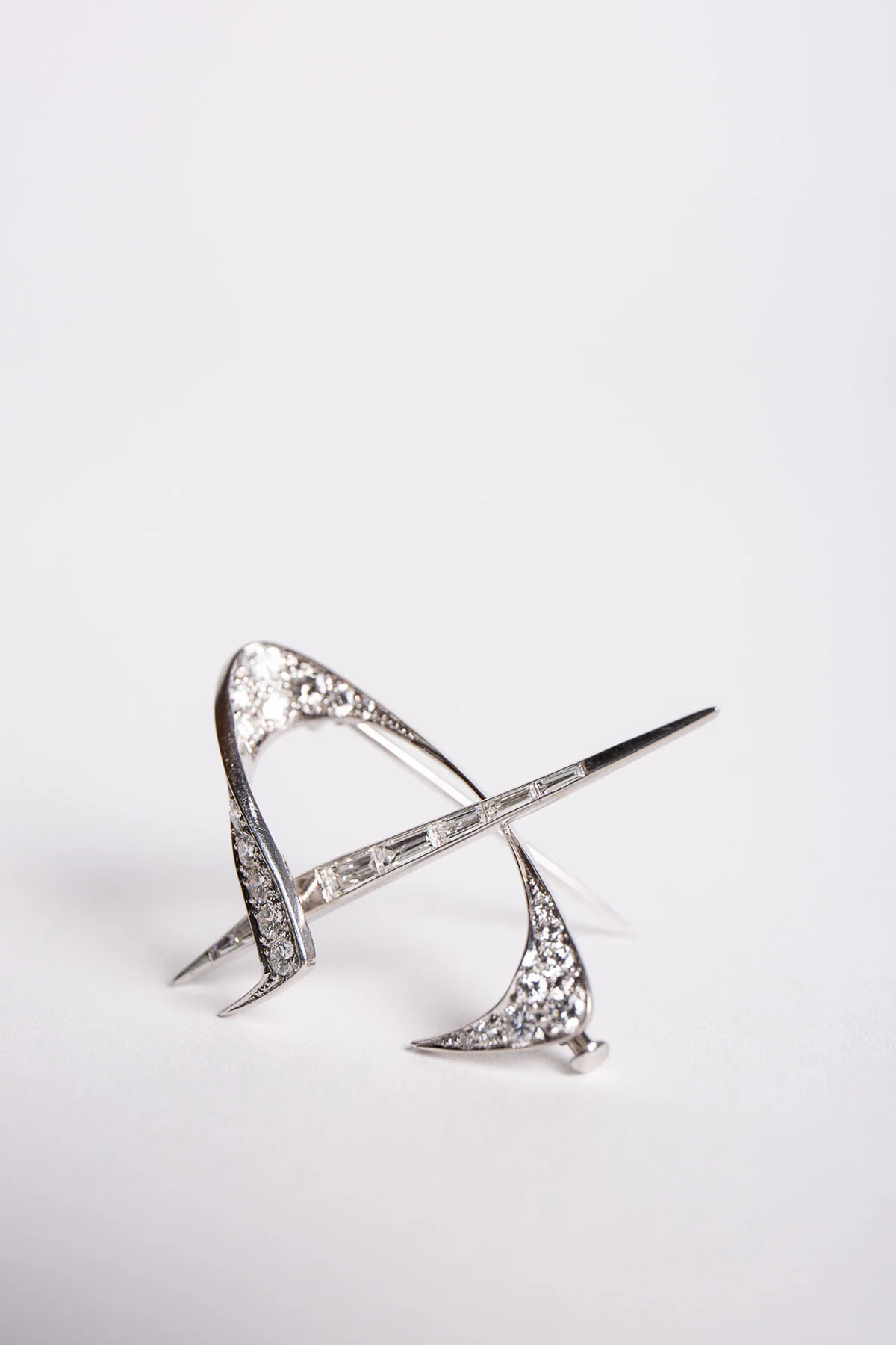 MAXFIELD COLLECTION | 20TH CENTURY DIAMOND BROOCH