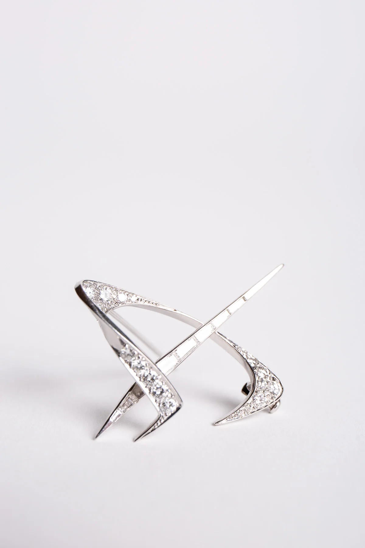MAXFIELD COLLECTION | 20TH CENTURY DIAMOND BROOCH - Image 2