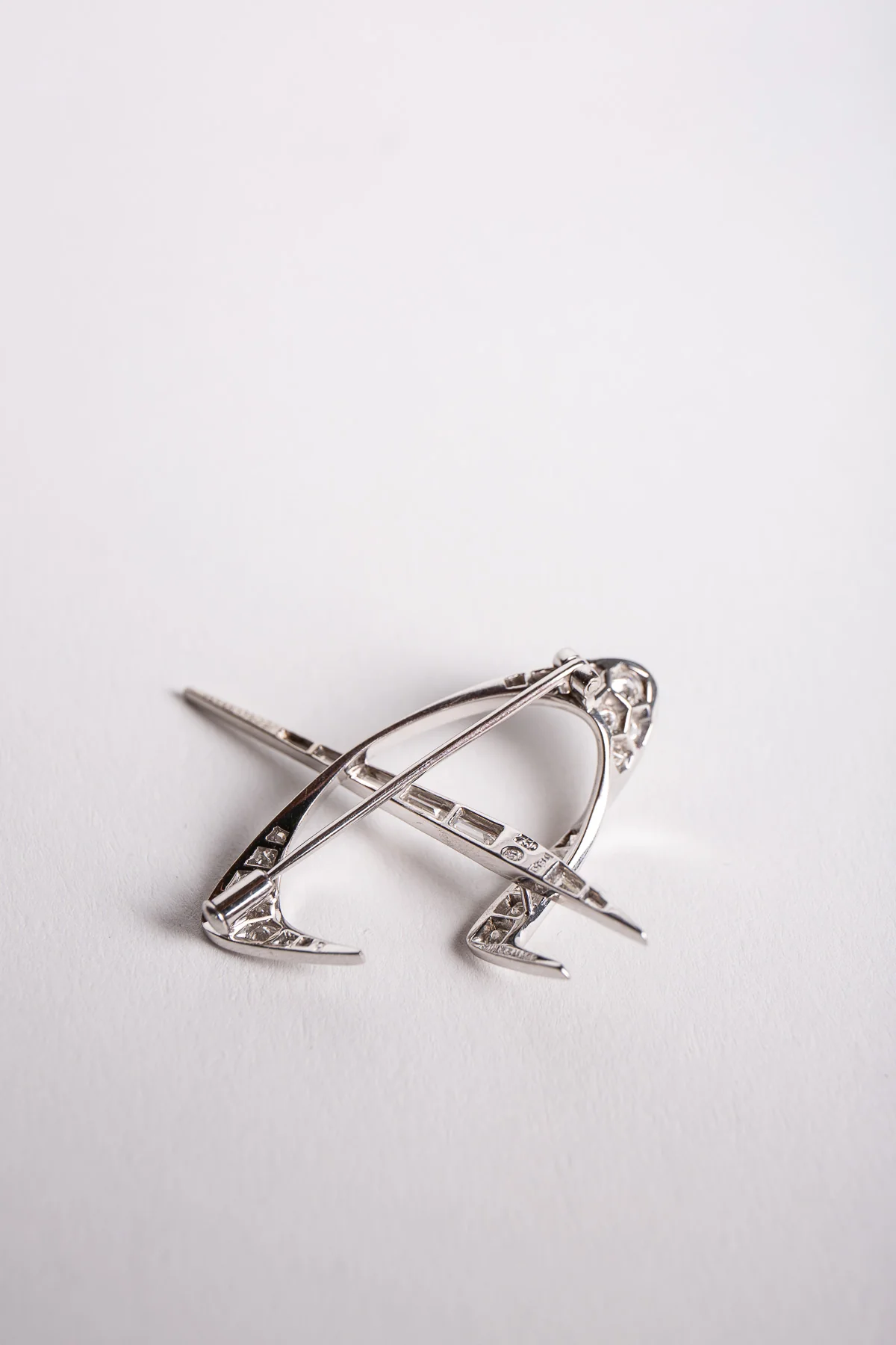 MAXFIELD COLLECTION | 20TH CENTURY DIAMOND BROOCH - Image 4