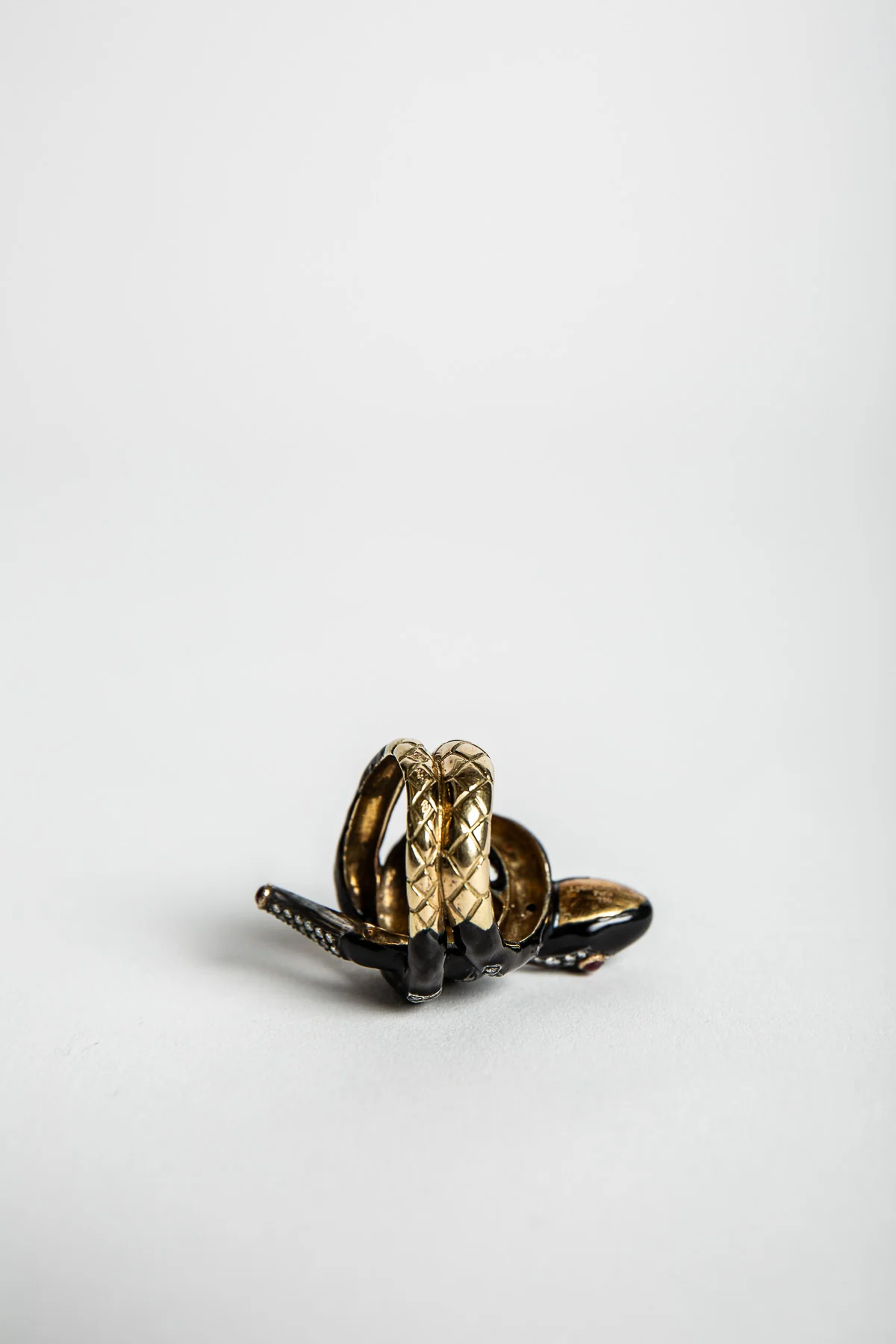 MAXFIELD PRIVATE COLLECTION | DIAMOND SNAKE RING - Image 5