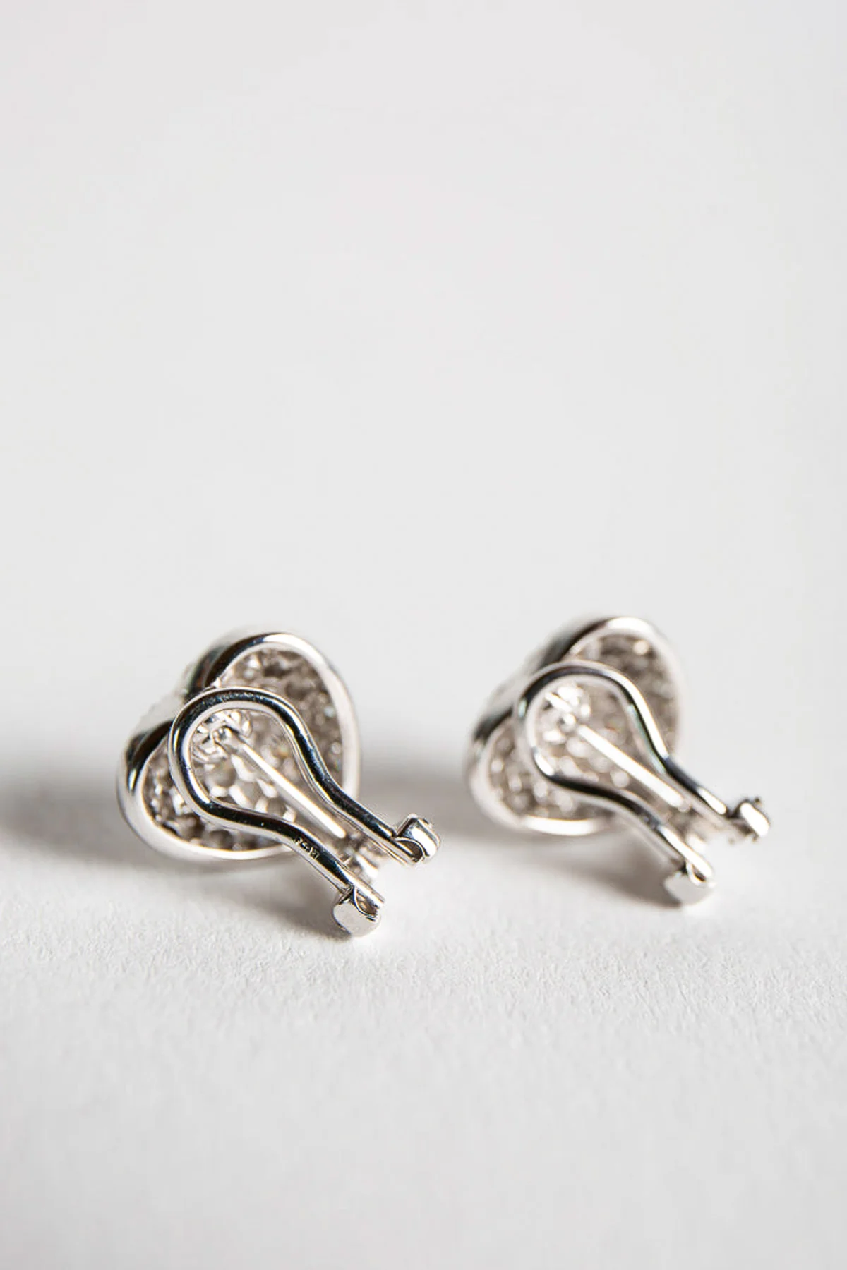 MAXFIELD PRIVATE COLLECTION | HEART CLUSTER EARRINGS - Image 2