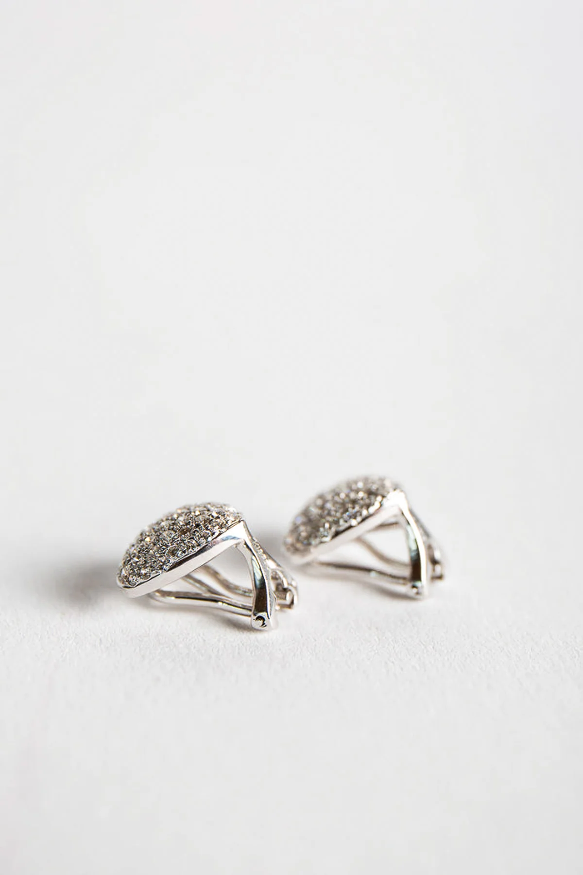 MAXFIELD PRIVATE COLLECTION | HEART CLUSTER EARRINGS - Image 3