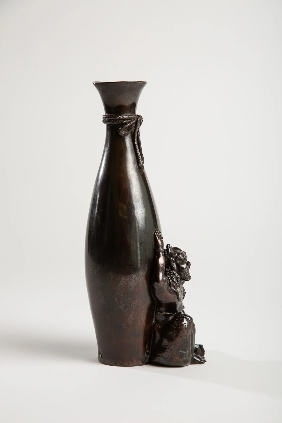 MAXFIELD PRIVATE COLLECTION | JAPANESE ONI VASE - Image 4