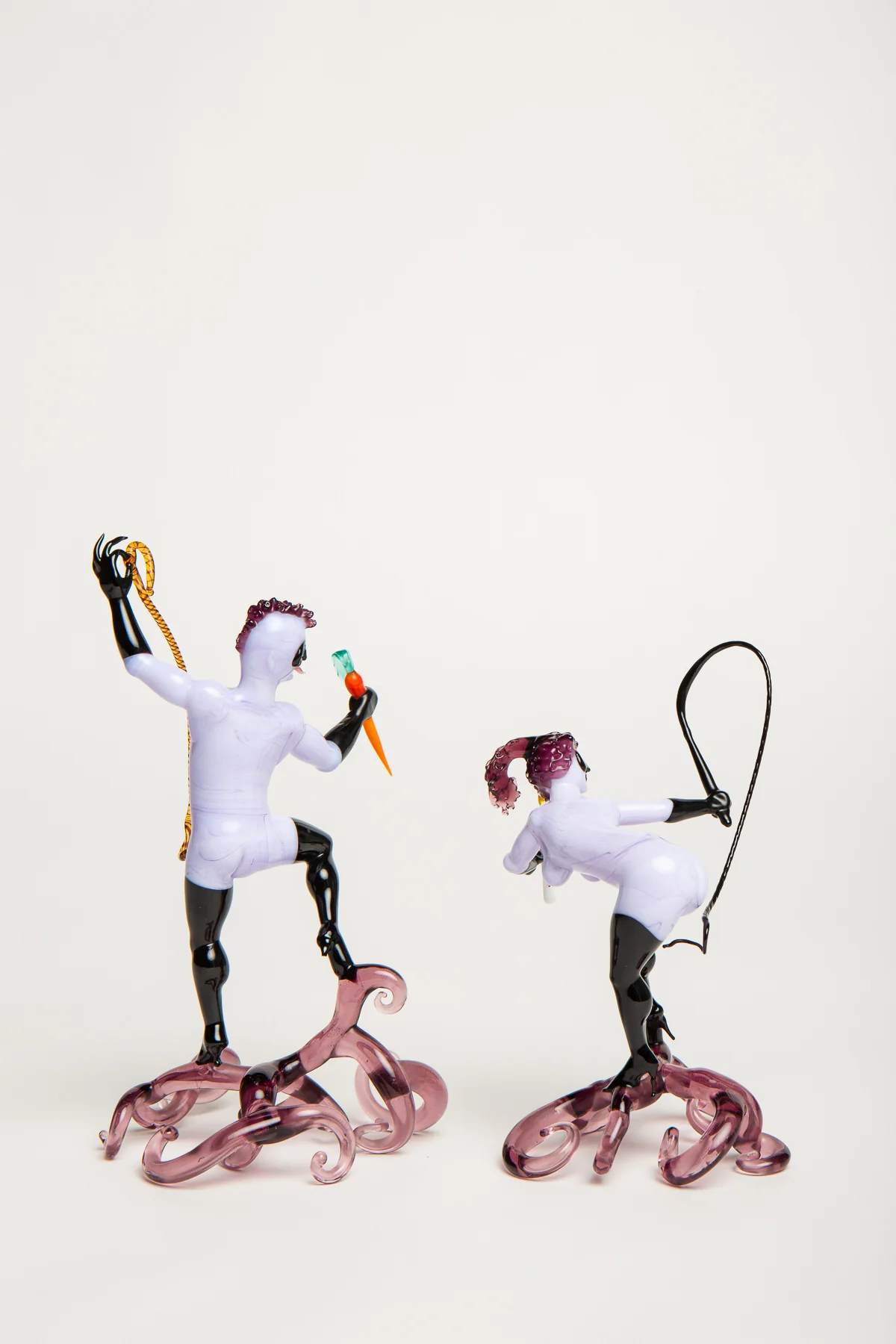 MAXFIELD PRIVATE COLLECTION | MAN AND WOMAN GLASS FIGURES - Image 3