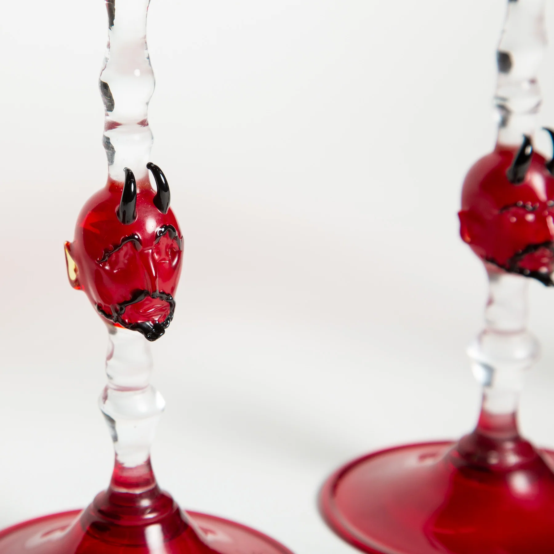 MAXFIELD PRIVATE COLLECTION | SET 4 DEVIL WINE GLASSES - Image 5