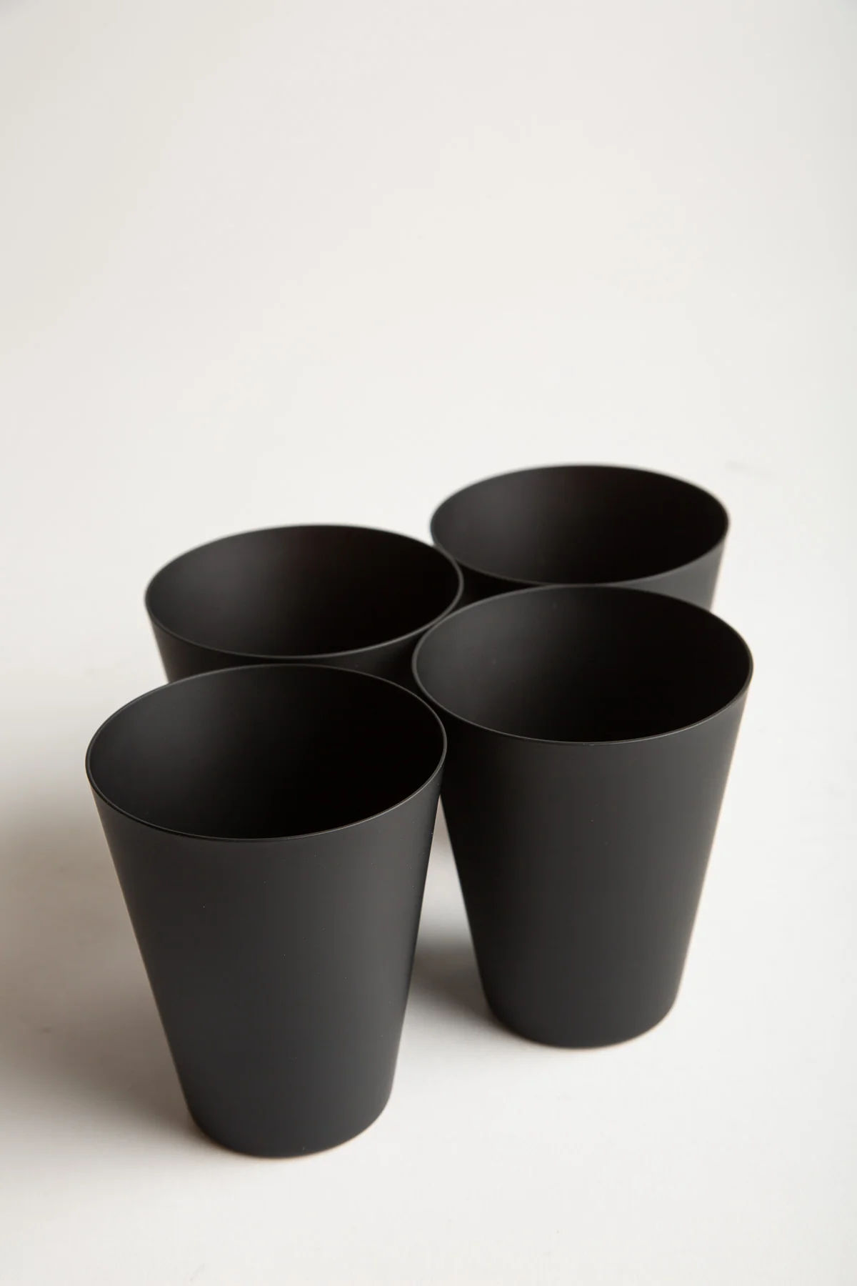 MAXFIELD PRIVATE COLLECTION | SET OF 4 LARGE TUMBLERS - Image 2