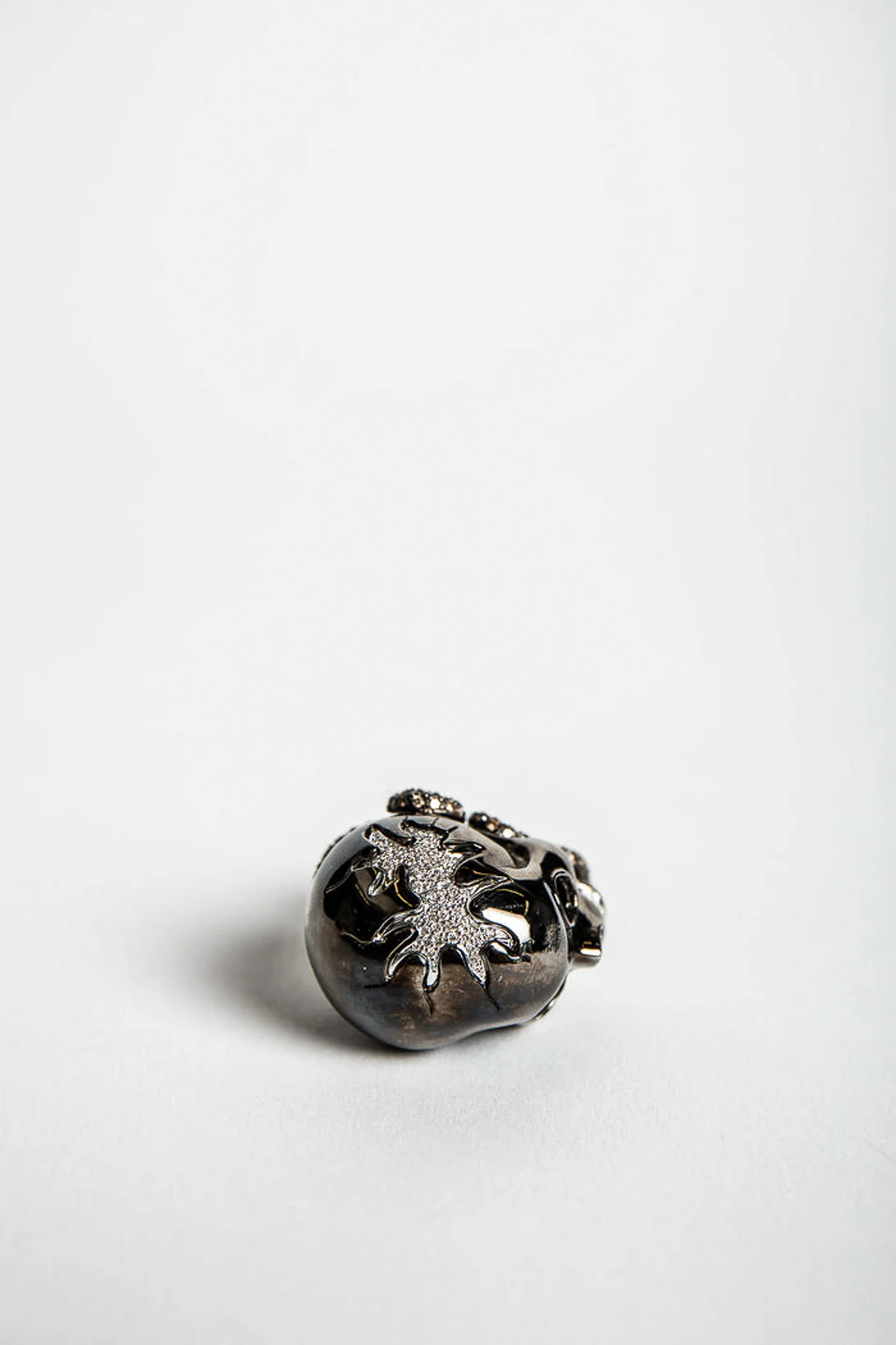 MAXFIELD PRIVATE COLLECTION | DIAMOND SKULL SNAKE RING - Image 3