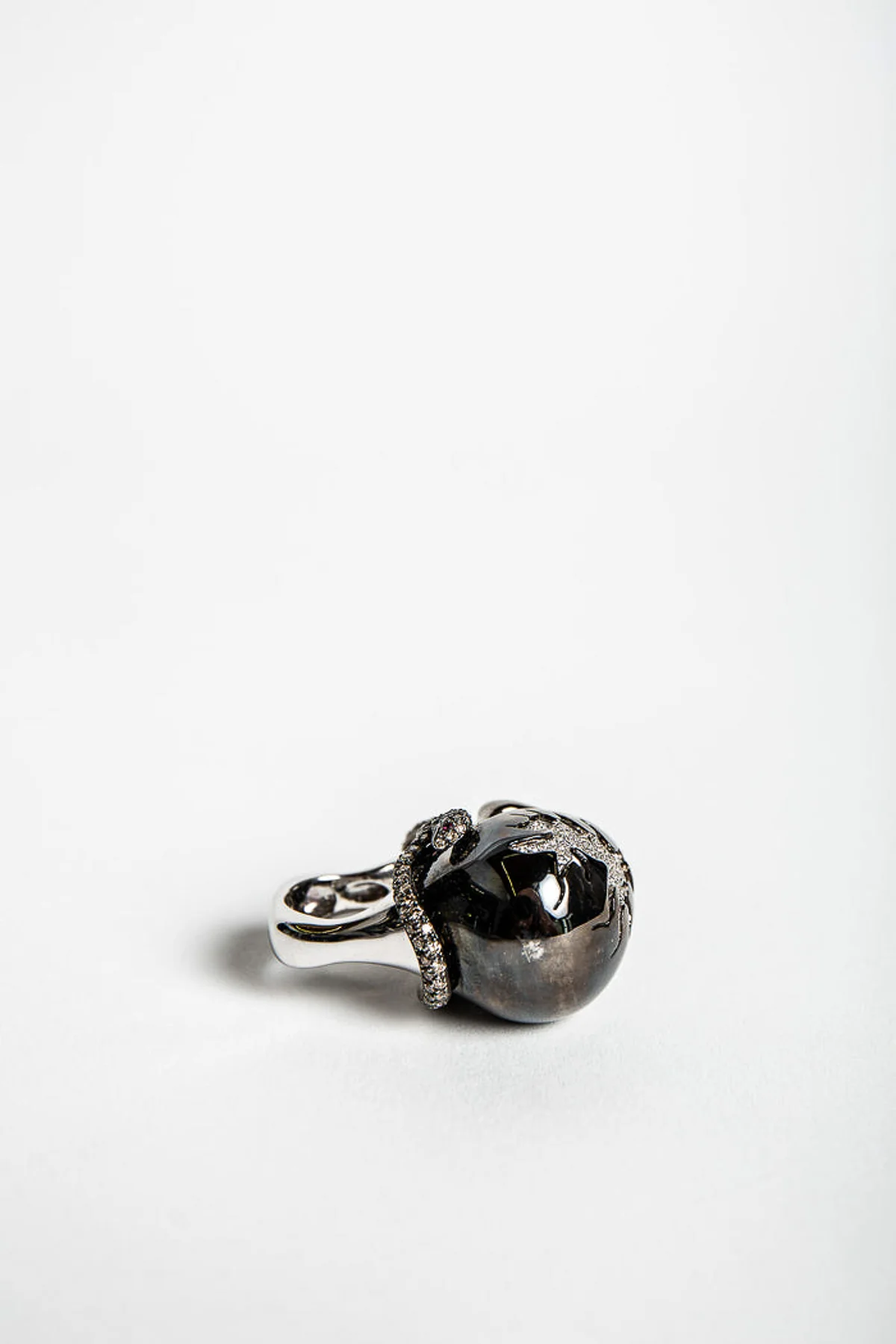 MAXFIELD PRIVATE COLLECTION | DIAMOND SKULL SNAKE RING - Image 4