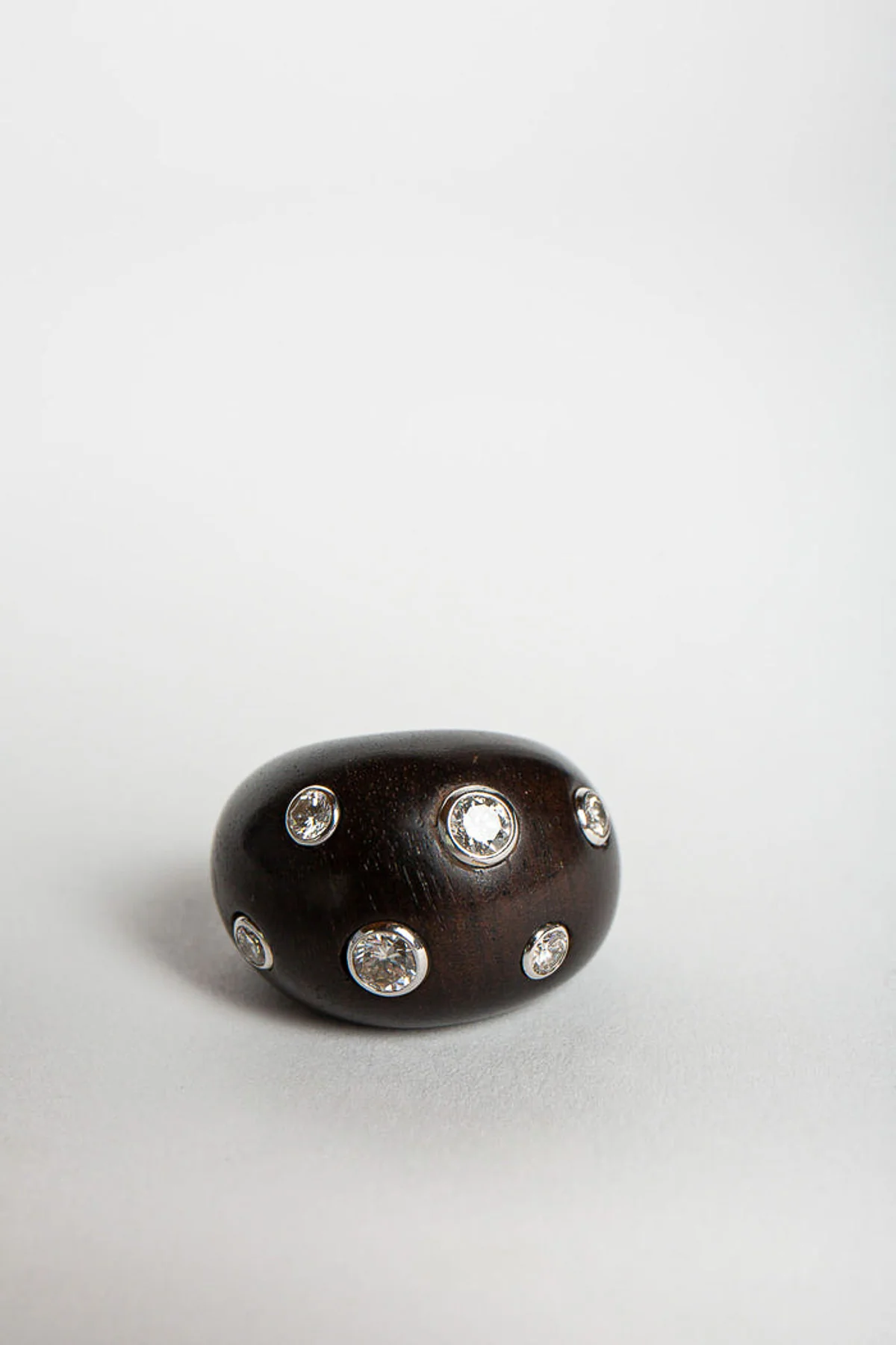 MAXFIELD PRIVATE COLLECTION | VINTAGE EBONY RING - Image 2