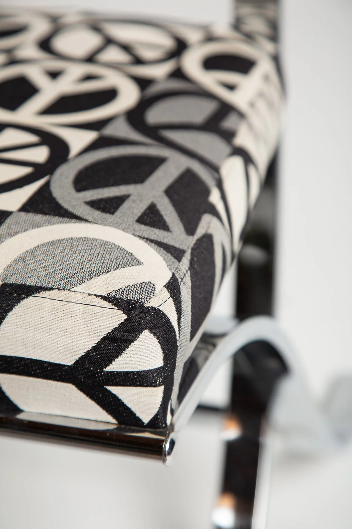 MAXFIELD PRIVATE COLLECTION | VINTAGE PEACE MOTIF CHAIR - Image 4