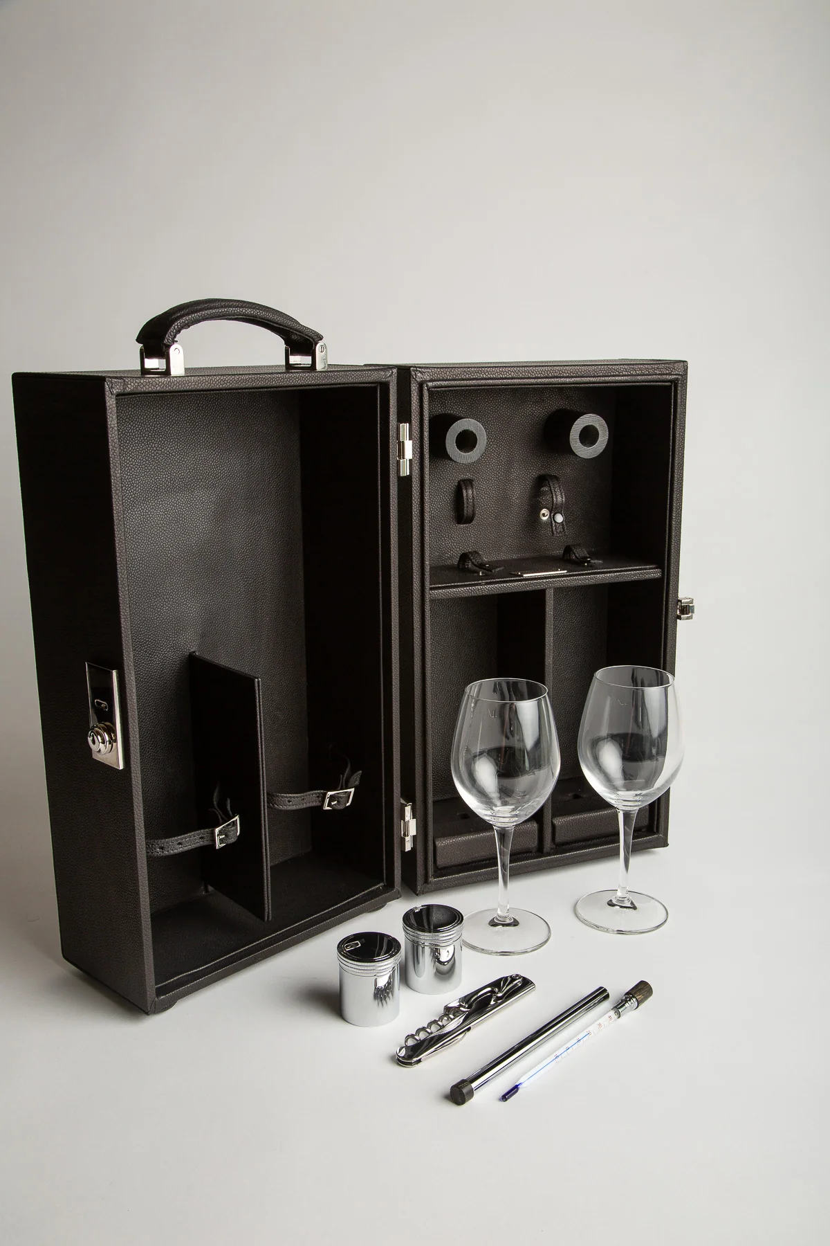 MAXFIELD PRIVATE COLLECTION | WINE TRAVEL BOX SET - Image 3