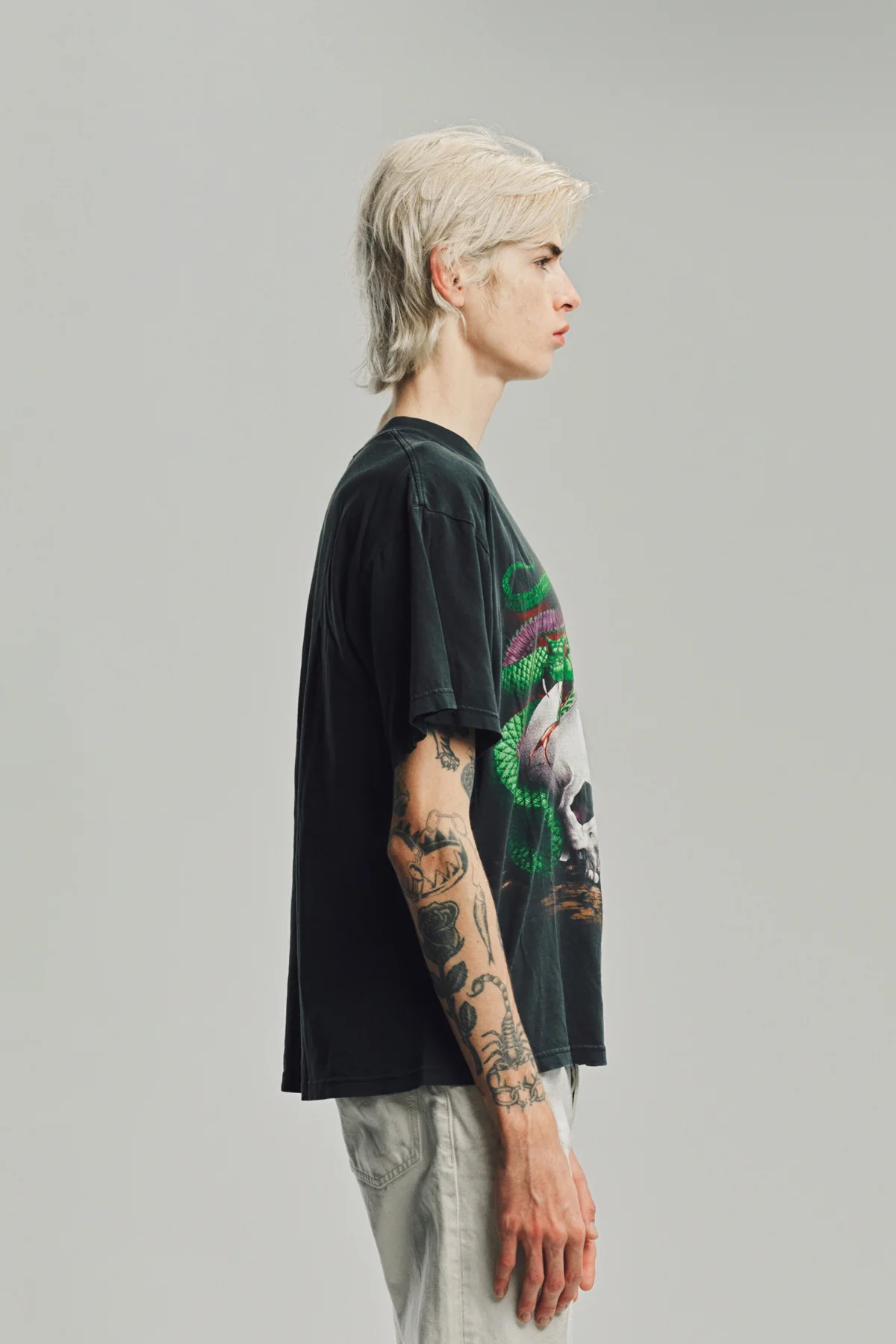 MAXFIELD VINTAGE | 1990S AMERICAN THUNDER SKULL & SNAKE TEE - Image 4