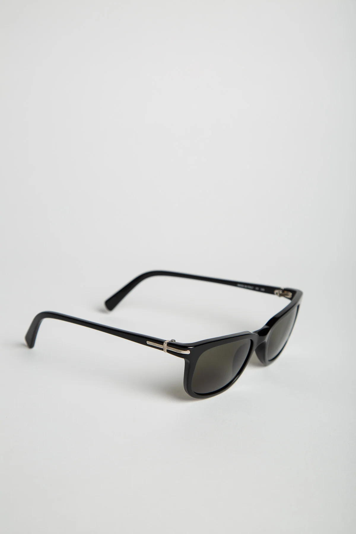 MAXFIELD VINTAGE | Y2K CALVIN KLEIN SUNGLASSES - Image 2