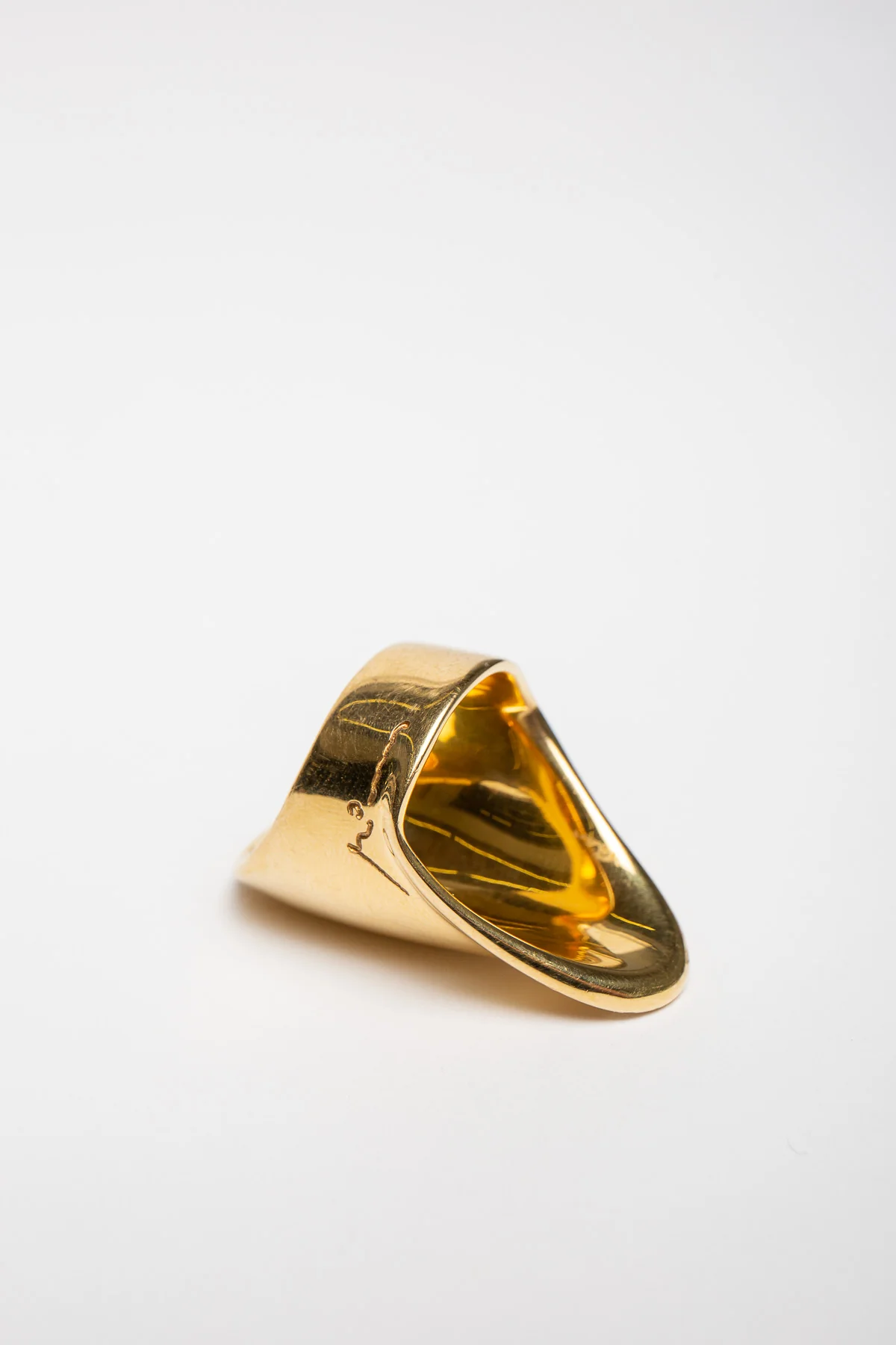 MINAS | 80'S 18K DELOS RING - Image 5