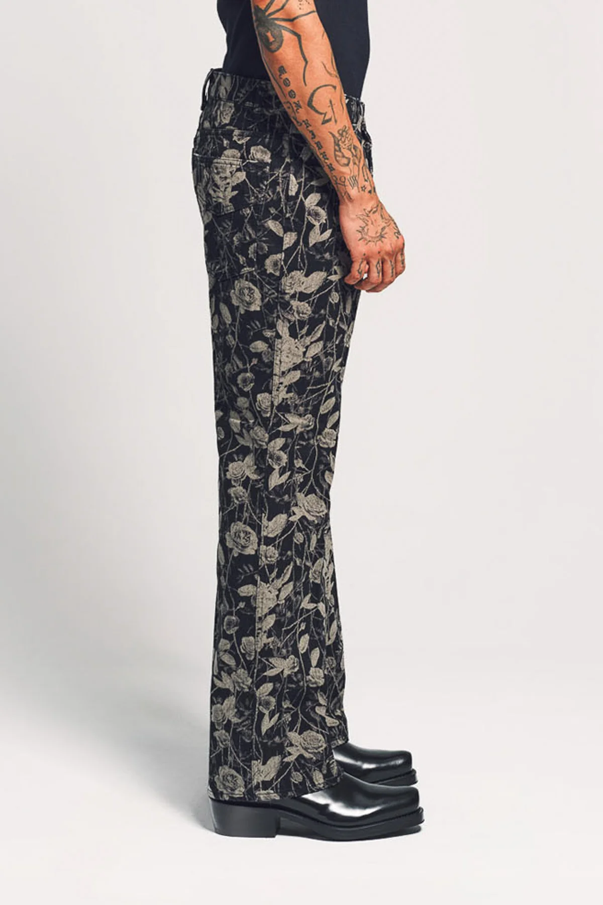 NEEDLES | ROSE PRINT BOOT-CUT JEANS - Image 5