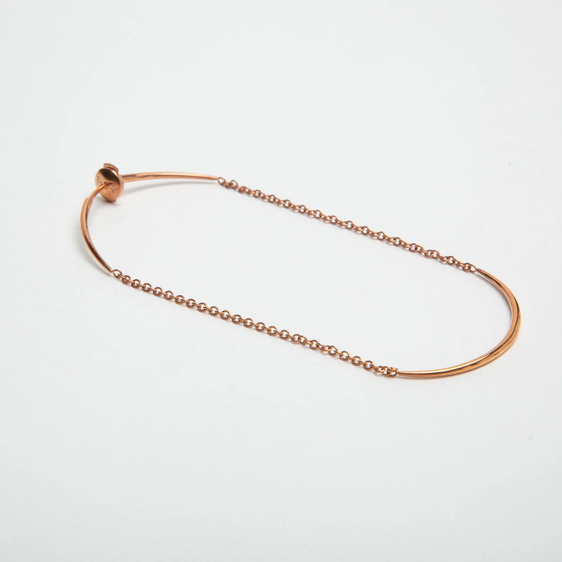 OTZAR | ROSE GOLD CHAIN THREAD EARRING - Image 4