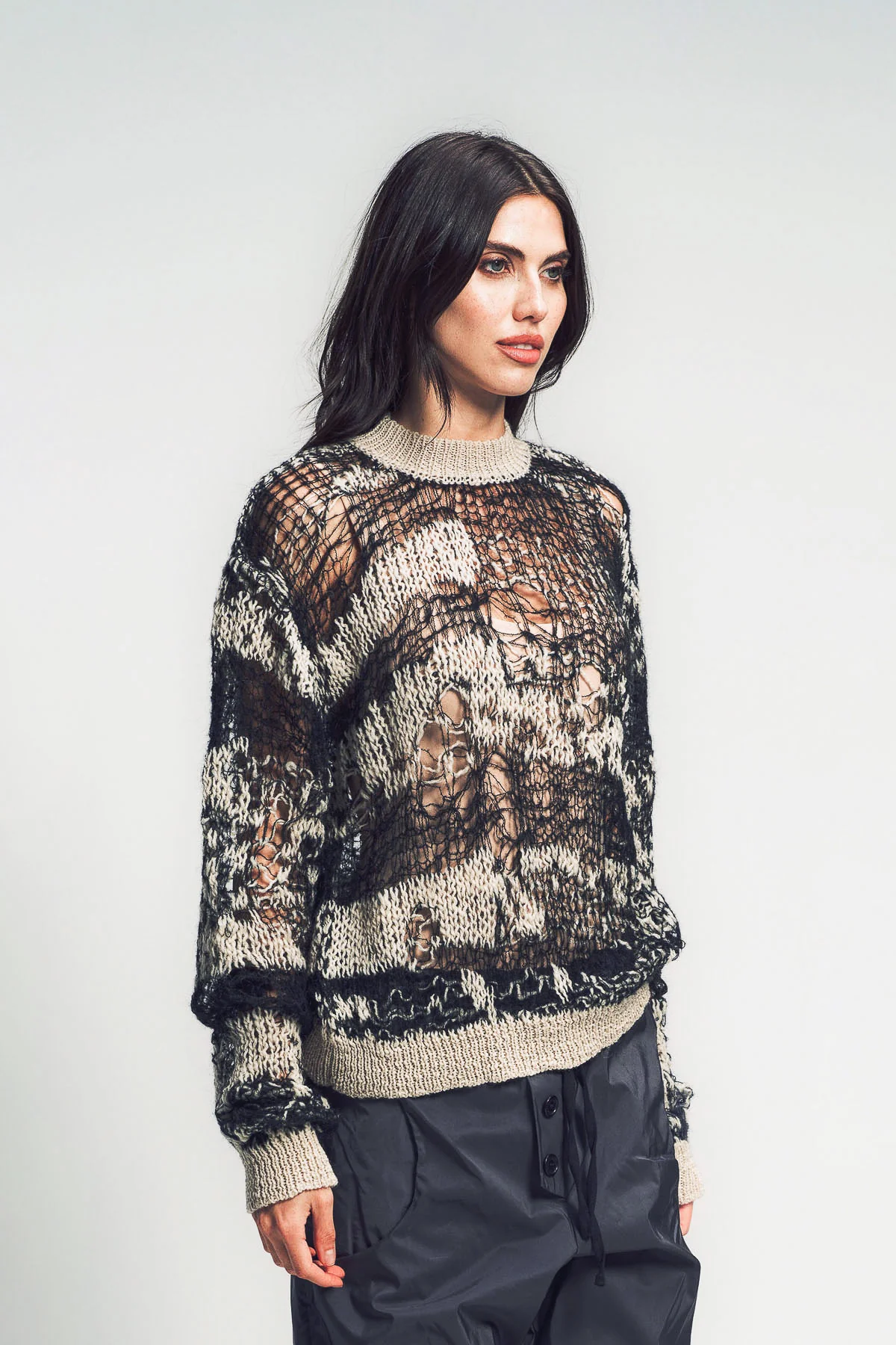 PAULA CANOVAS DEL VAS | WRECK JUMPER - Image 3