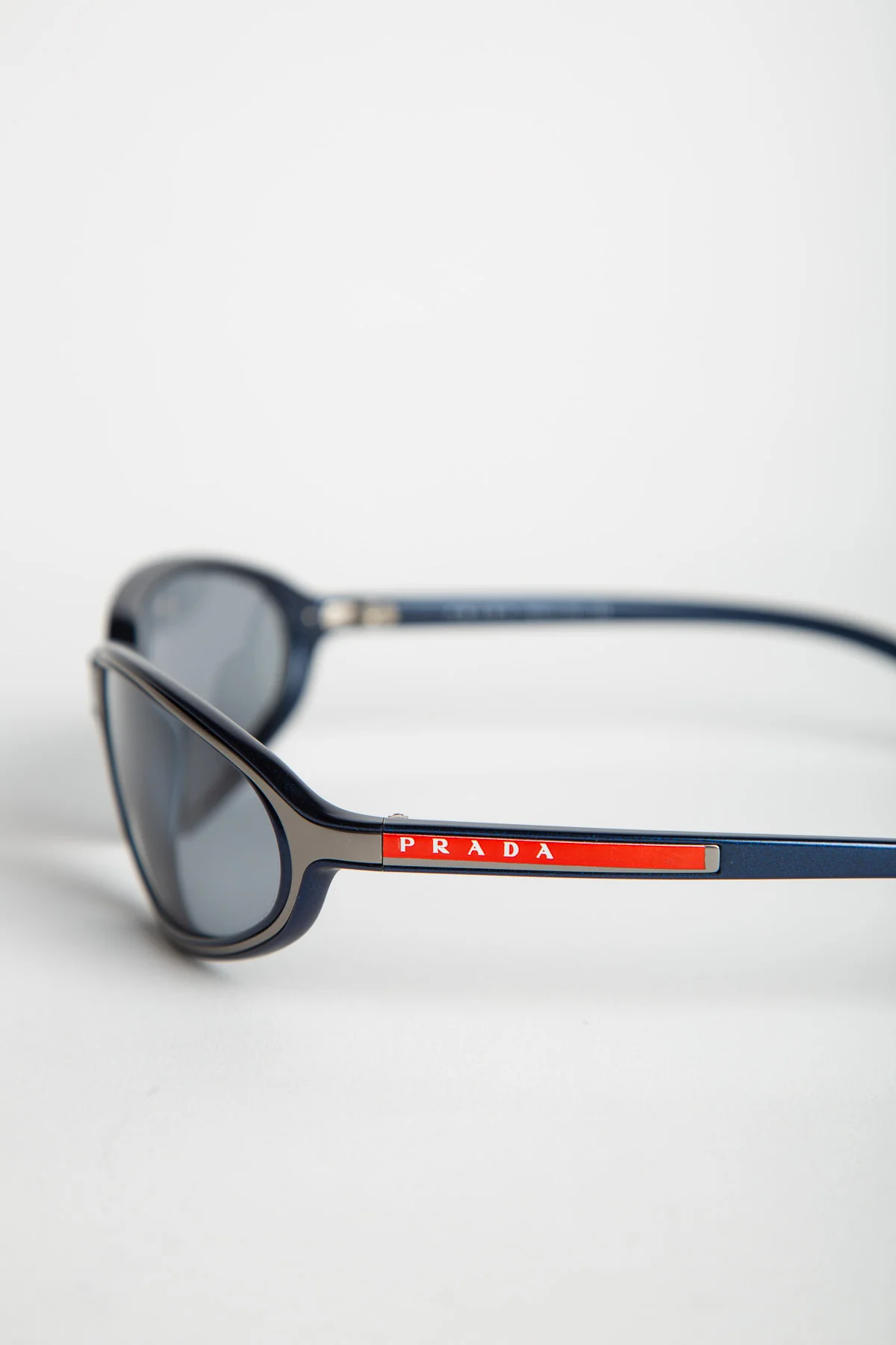 2000'S PRADA OVERSIZED SPS03C SUNGLASSES - Image 3