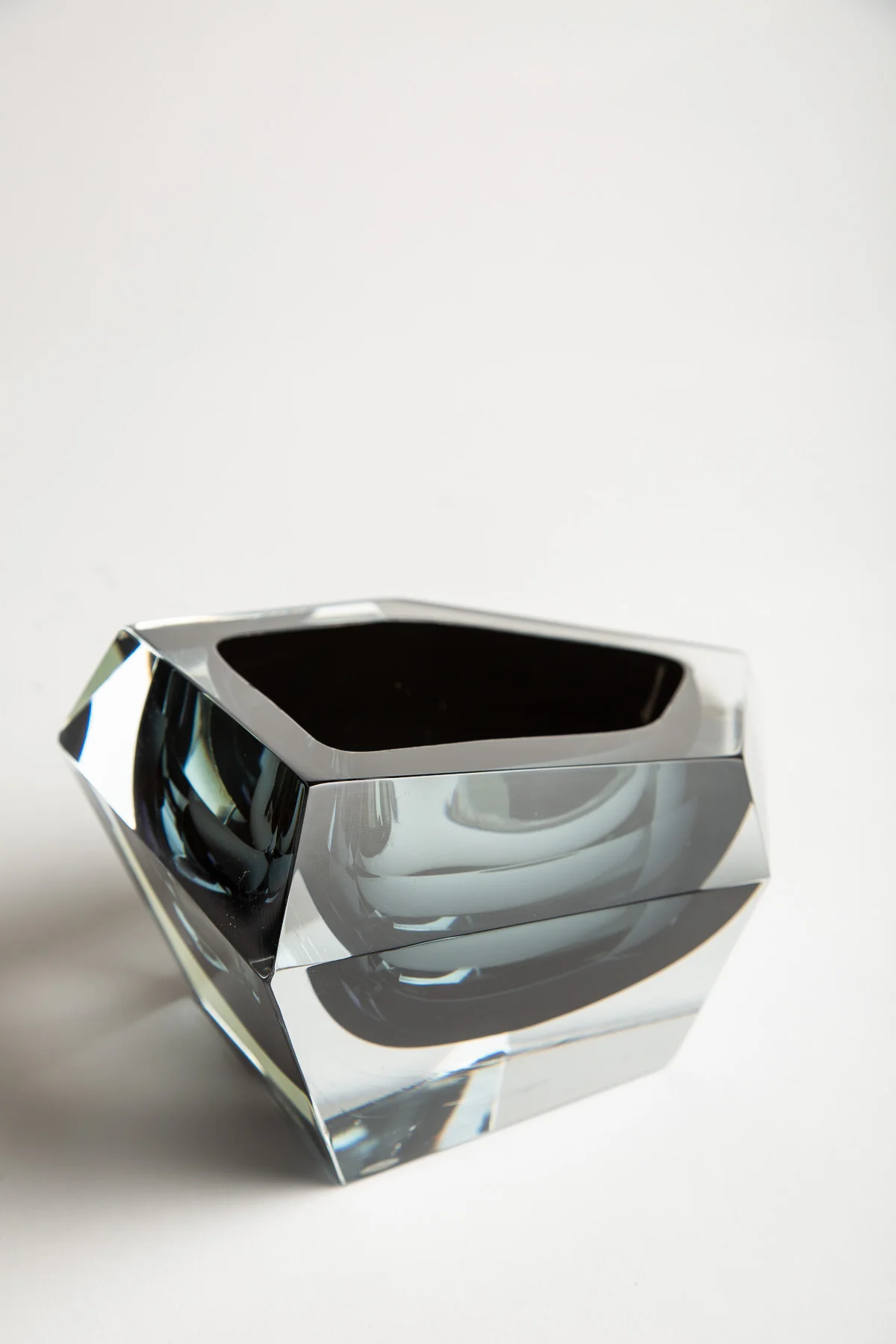 MAXFIELD PRIVATE COLLECTION | PURHO BLACK MURANO GLASS BOWL - Image 4