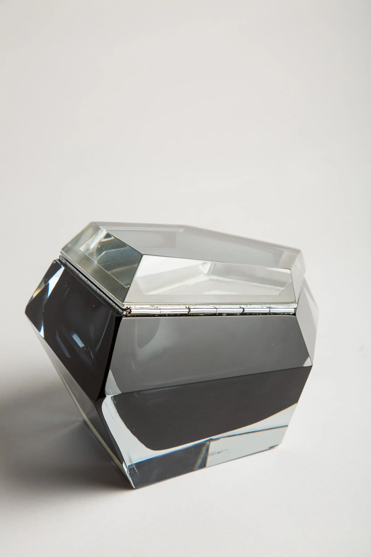 MAXFIELD PRIVATE COLLECTION | PURHO MURANO BLACK GLASS BOX - Image 4