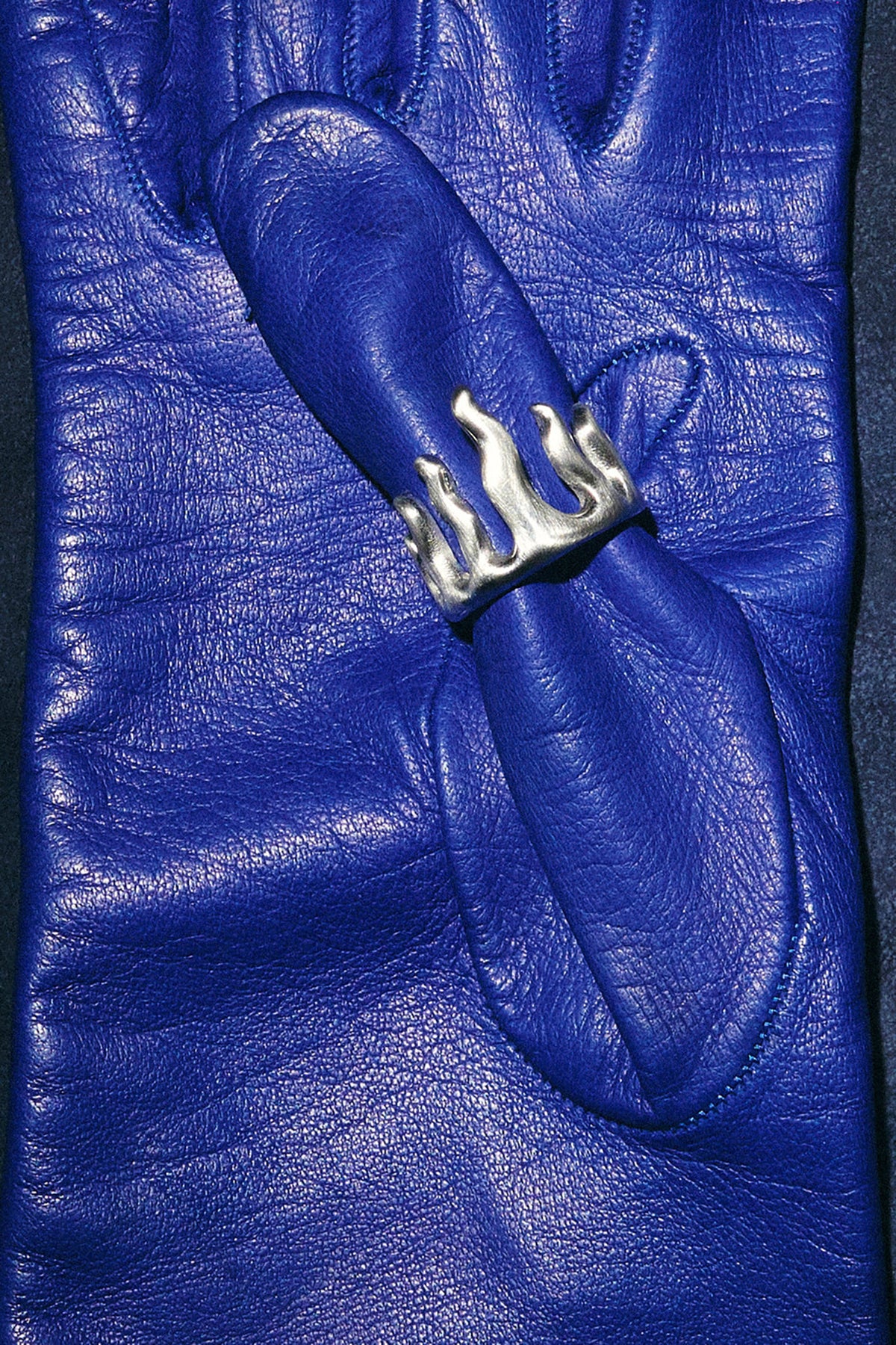 RENATO CIPULLO | PLATINUM BLAZE RING - Image 2