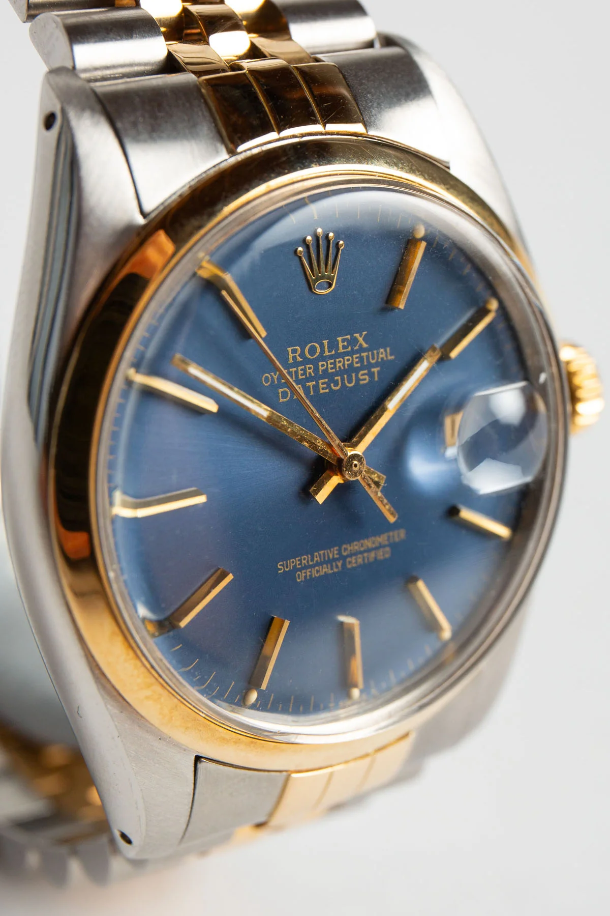 ROLEX | VINTAGE 18K YELLOW GOLD AND STEEL ROLEX DATEJUST WATCH - Image 3