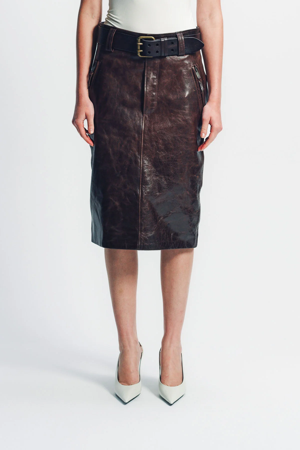 SAINT LAURENT | BELTED PENCIL SKIRT IN CREASED LEATHER - Image 2