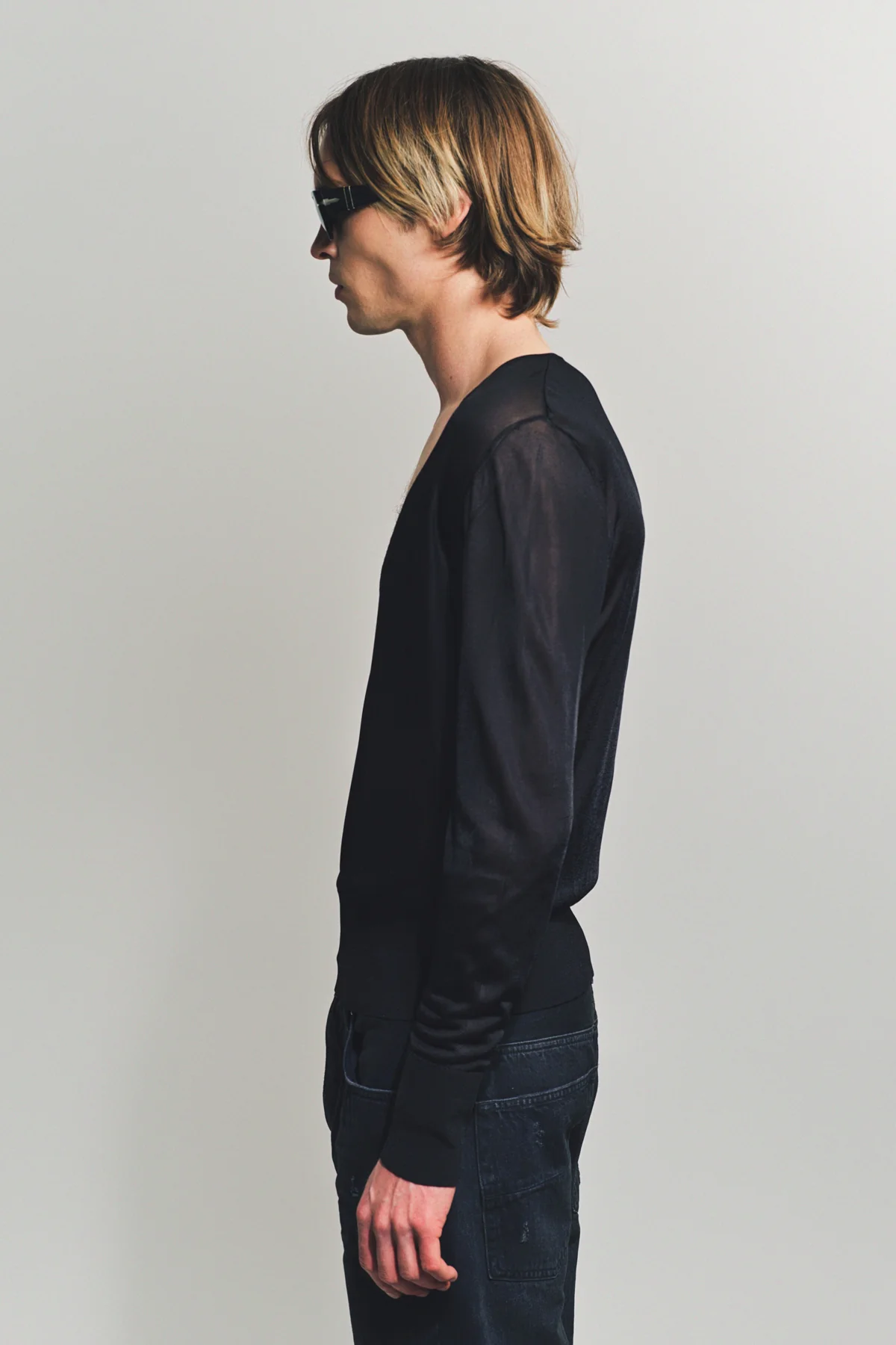 SAPIO | NO. 21 V-STRIPE SWEATER - Image 3