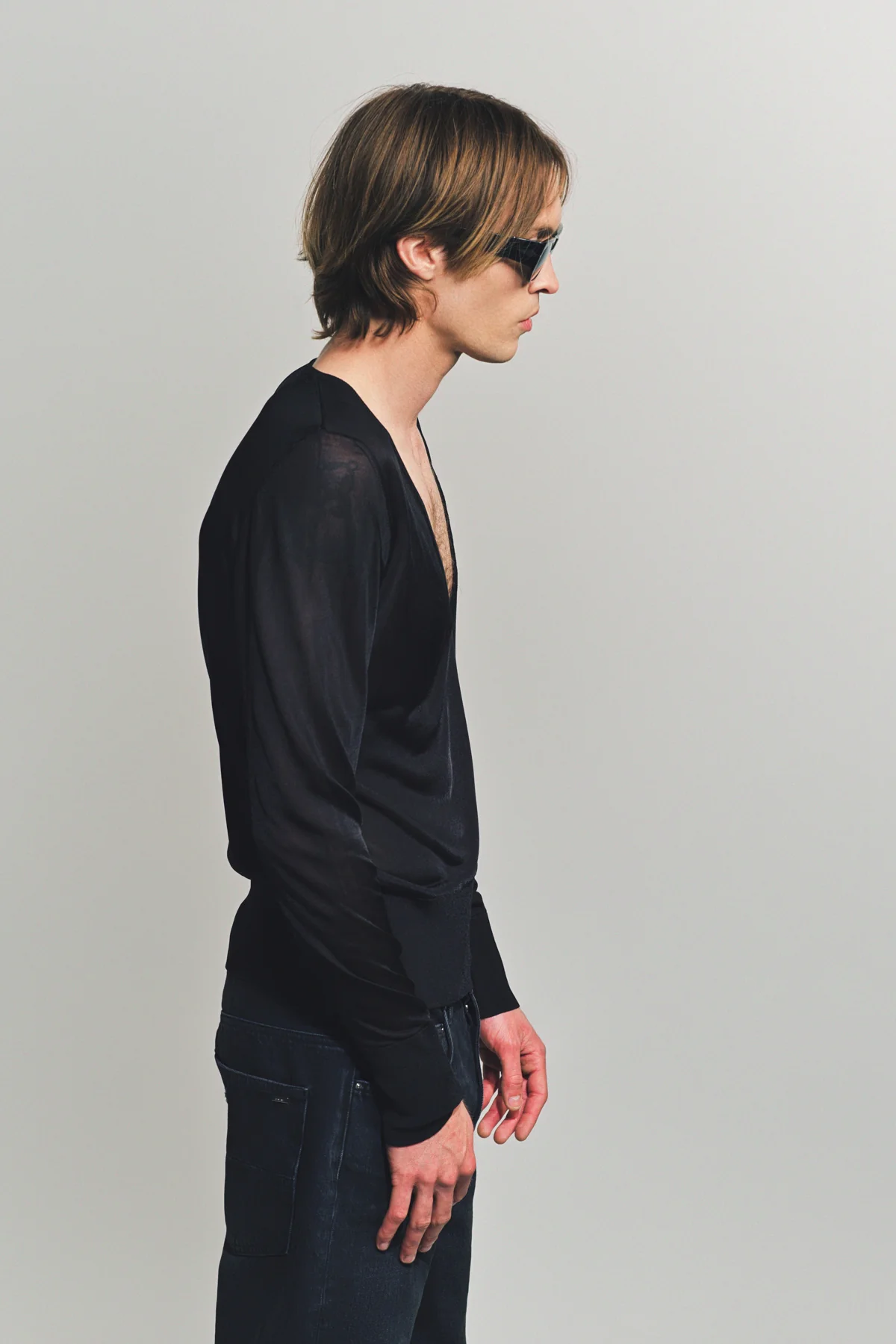 SAPIO | NO. 21 V-STRIPE SWEATER - Image 5