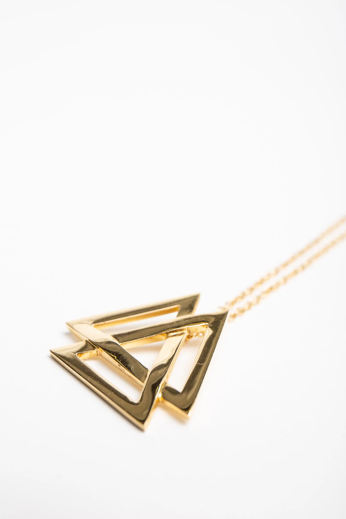 SARAH JANE WILDE | BLACK STAR GOLD NECKLACE - Image 4