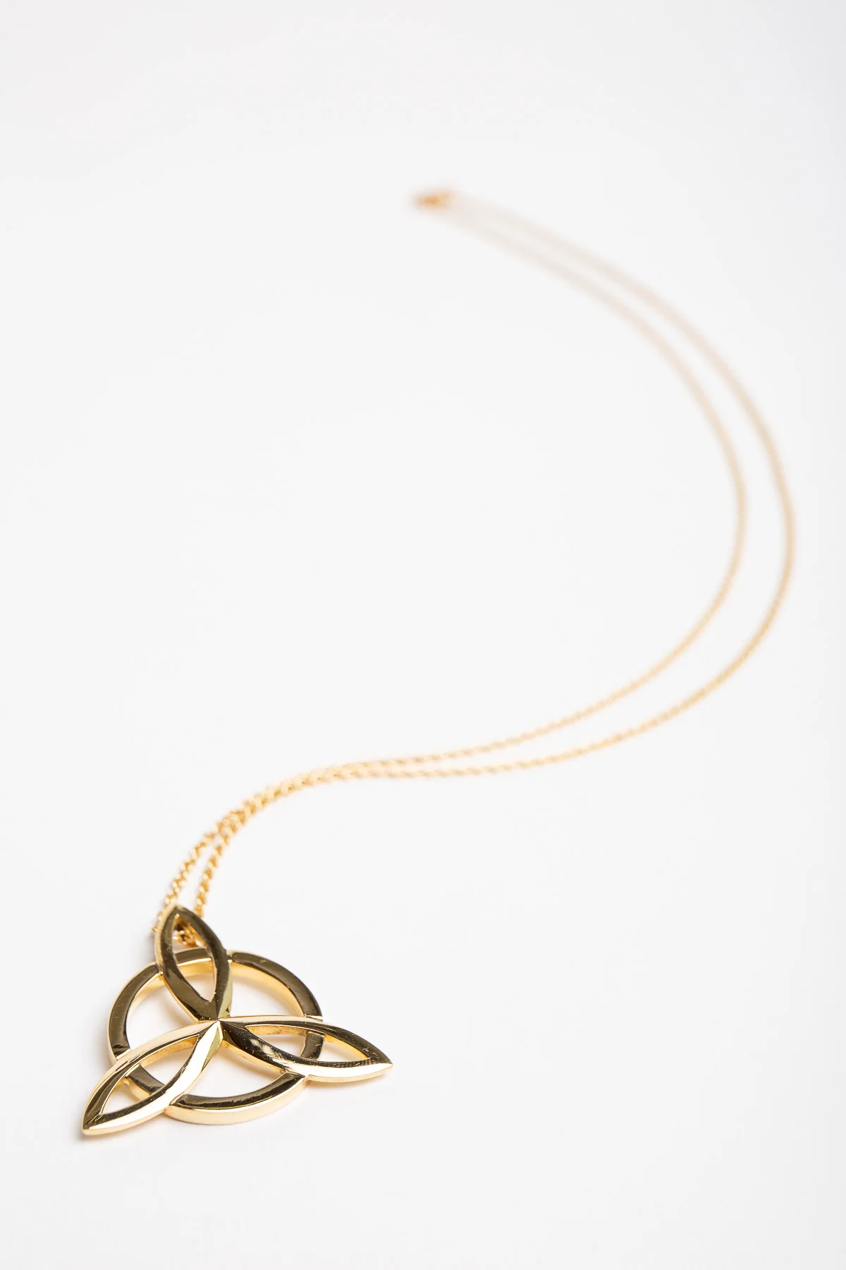 SARAH JANE WILDE | BLACK STAR GOLD NECKLACE - Image 5