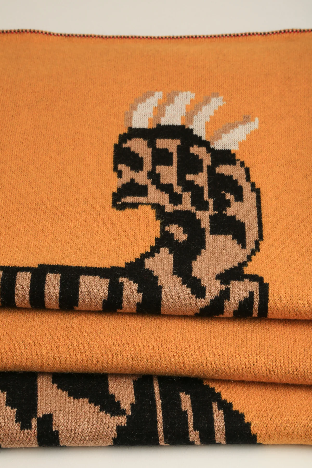 SAVED NEW YORK | TIGER RUG THROW - Image 4