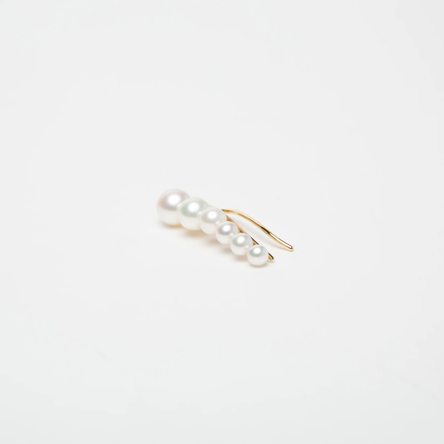 SOPHIE BILLE BRAHE | CROISSANT DE PEARL EAR CLIMBER - Image 3
