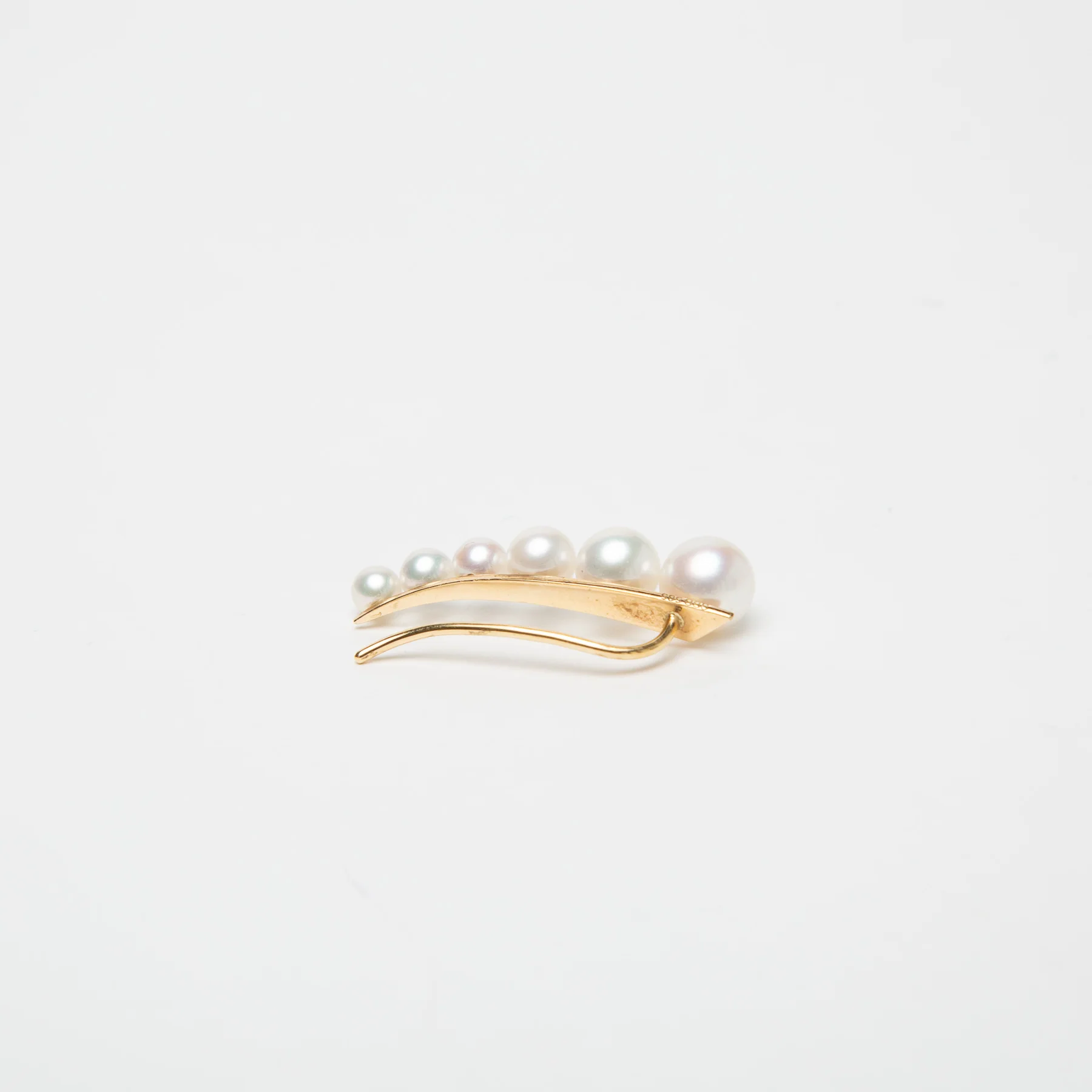 SOPHIE BILLE BRAHE | CROISSANT DE PEARL EAR CLIMBER - Image 5