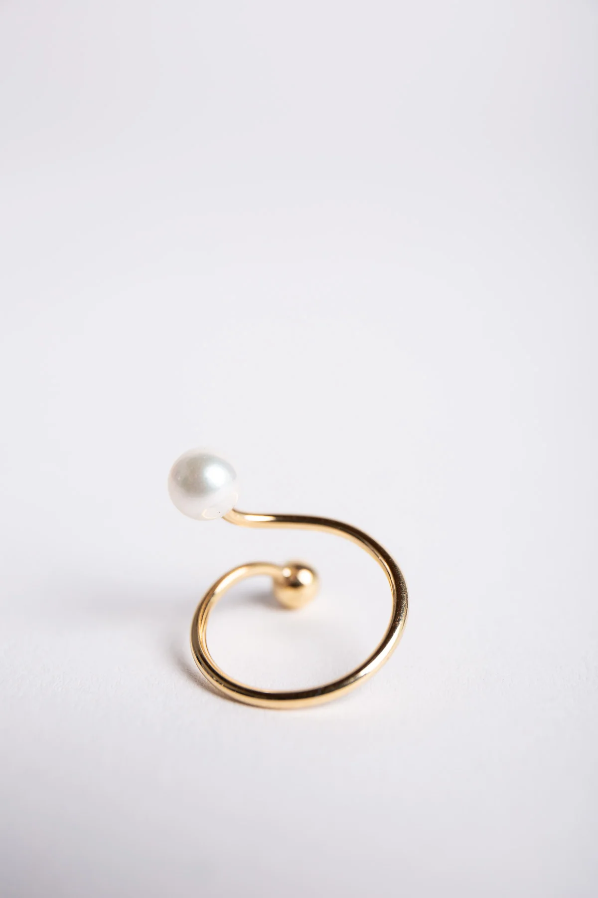 SOPHIE BILLE BRAHE | ISIS PEARL RING - Image 3