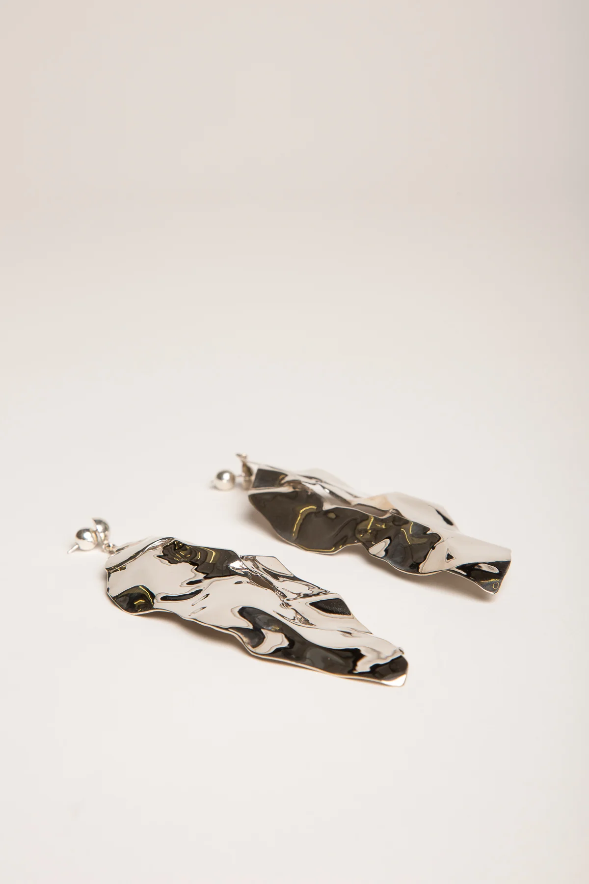 SOPHIE BUHAI | SILVER LEAF EARRINGS - Image 2