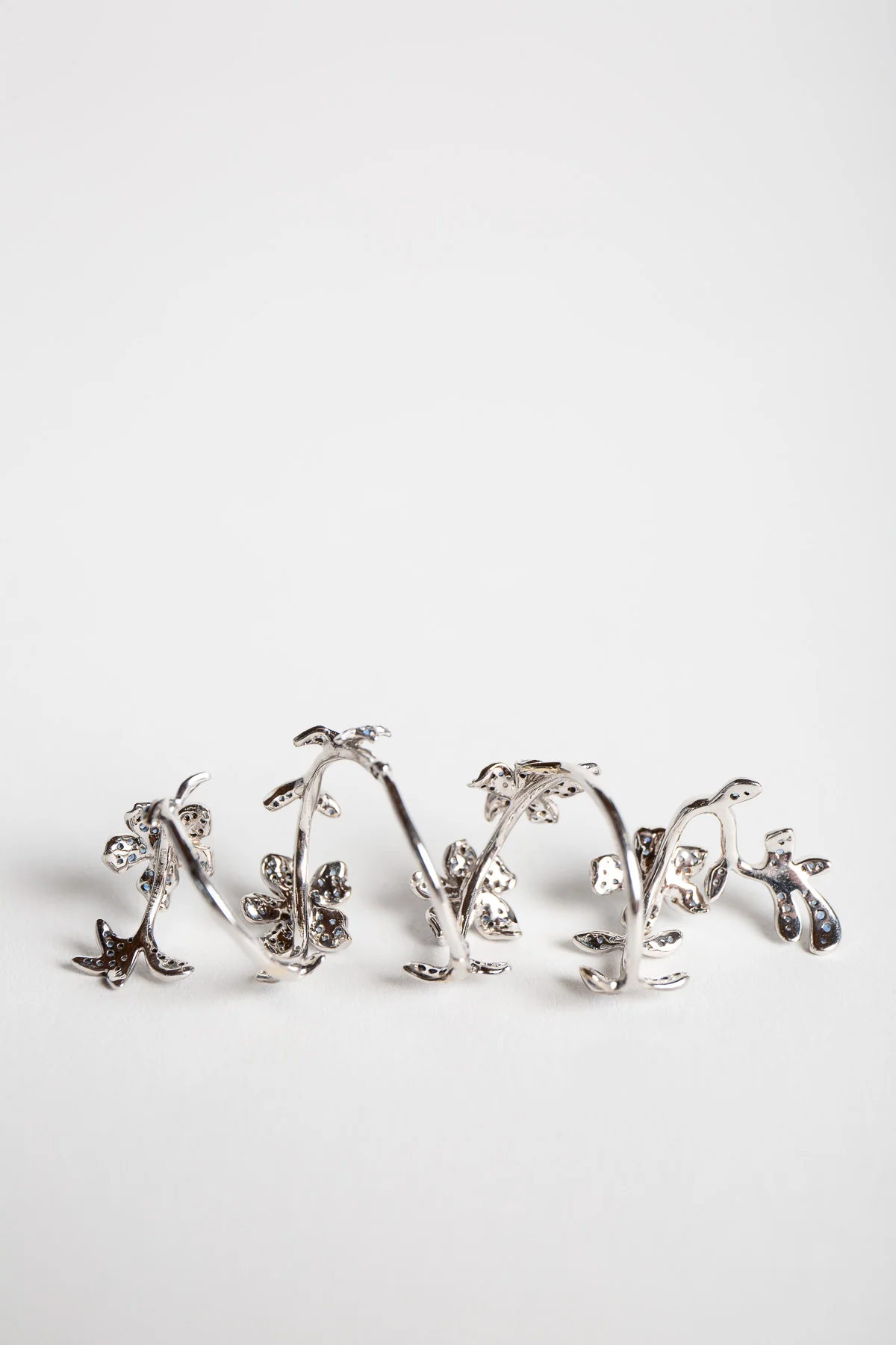 STEFERE | WHITE GOLD & BLUE SAPPHIRE RING - Image 4