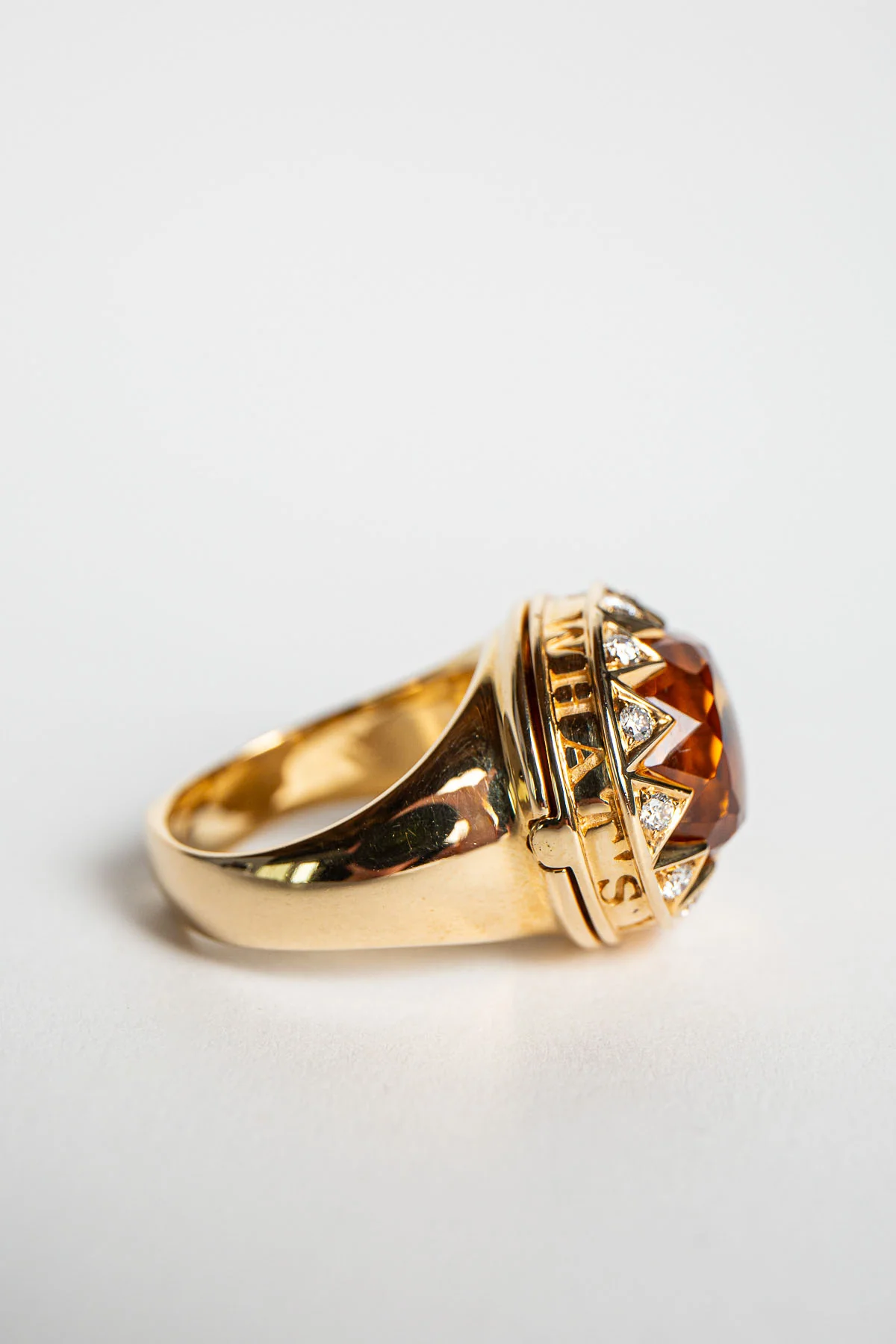 STEPHEN WEBSTER | 18K YELLOW GOLD POISON SKULL RING - Image 3