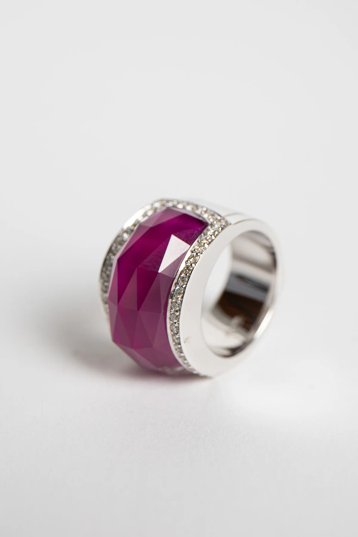 STEPHEN WEBSTER | AGATE DIAMOND HAZE RING - Image 4